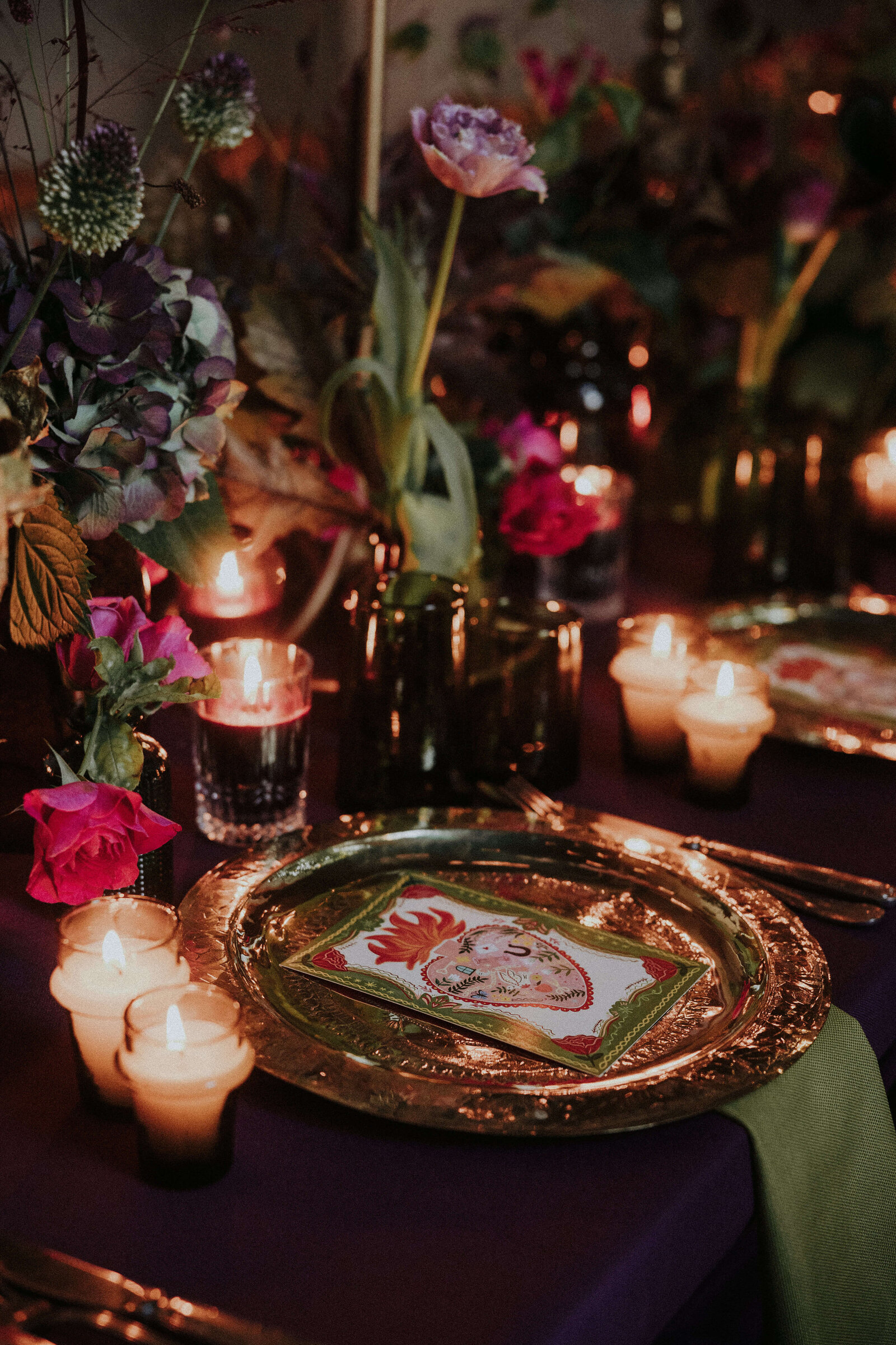 gold-moroccan-table-charger