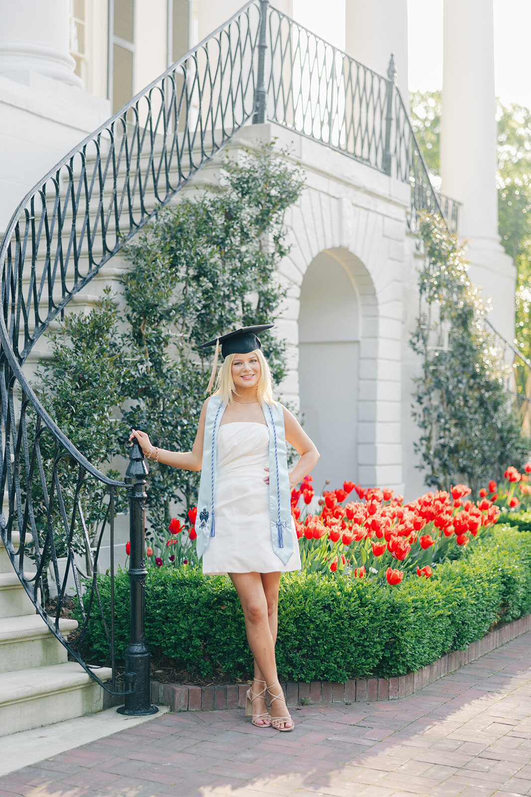 The University of Alabama Grad Session _ Lauren Elliott Photography _ Riley Hove-58_websize