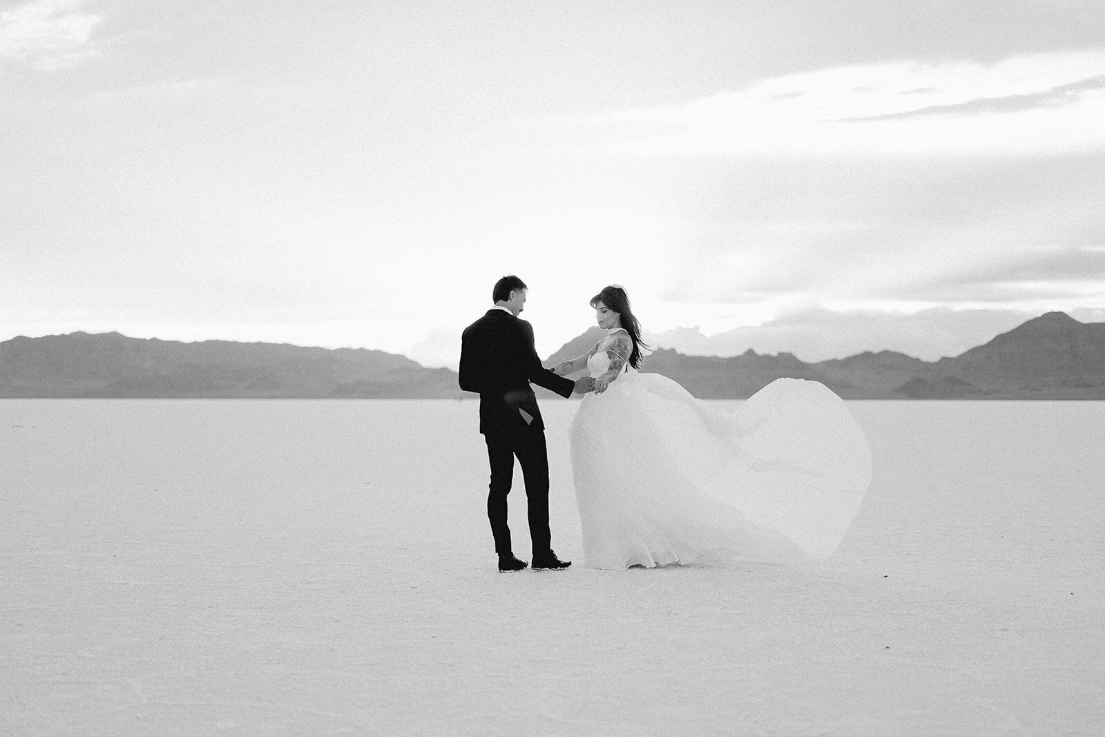 Salt_Flats_Elopement_Utah_Becca_Photo-227