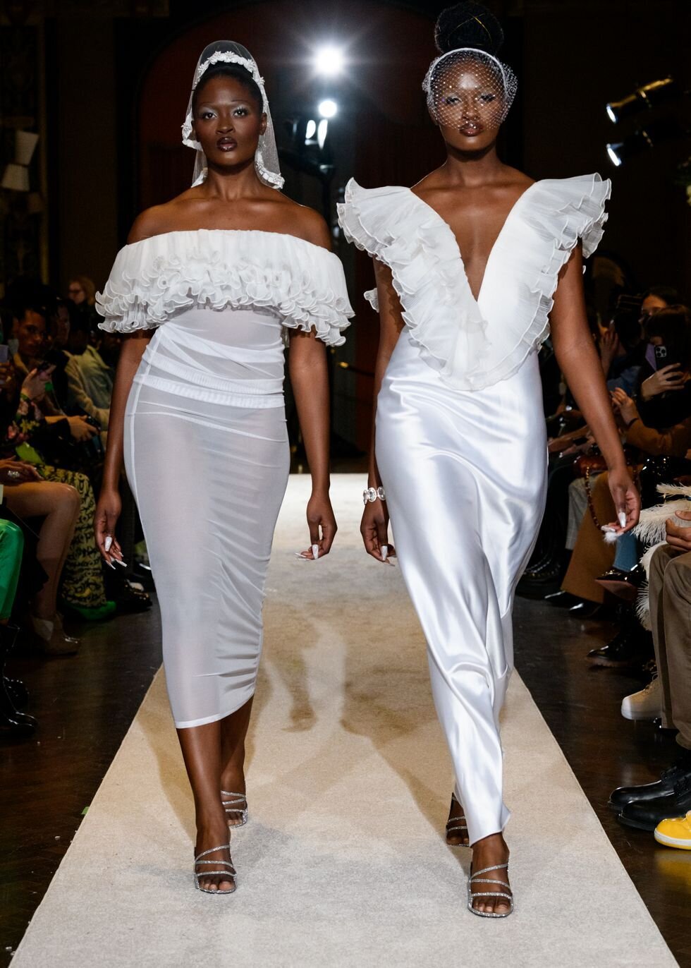hbz-tia-adeola-fw20222-27-1644600497