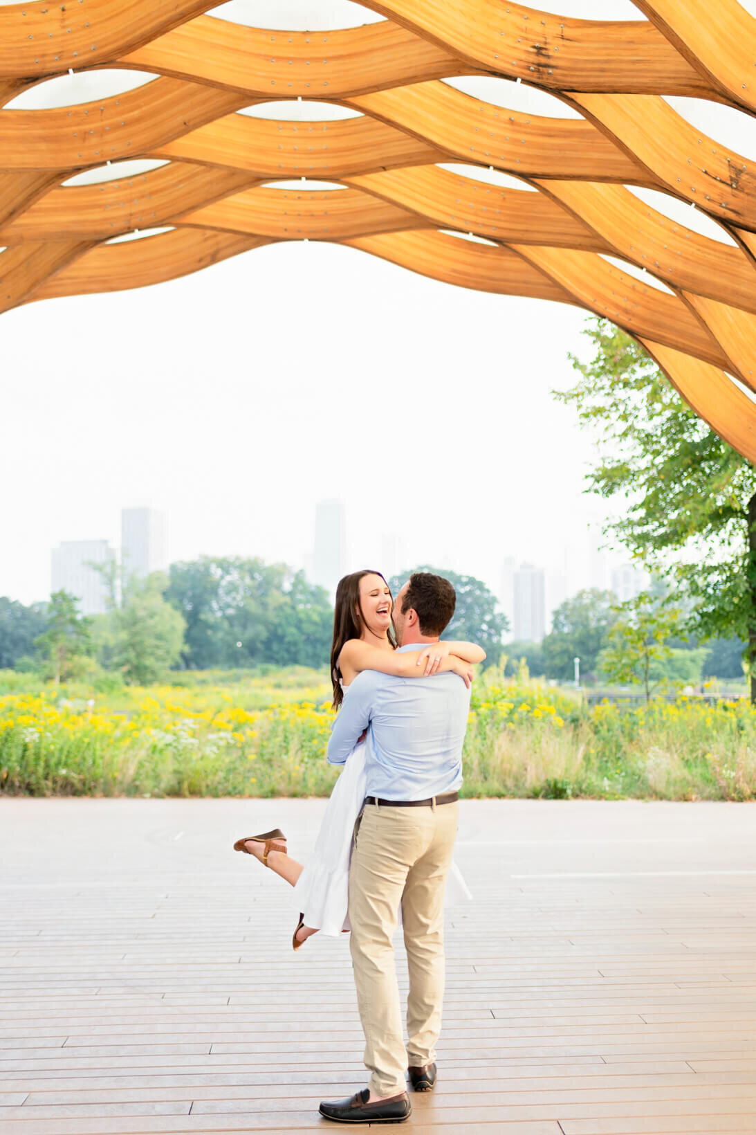 Downtown-Chicago-Engagement-Photos-58