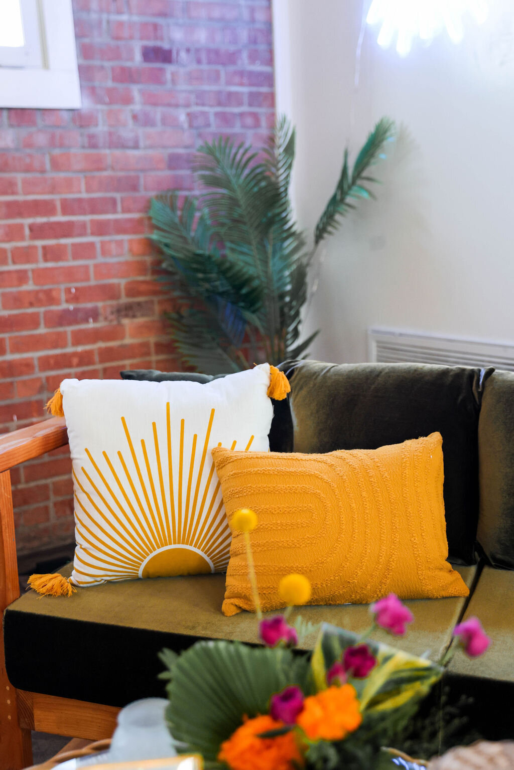wedding-seating-brick-wedding-san-diego-sarah-block-photography
