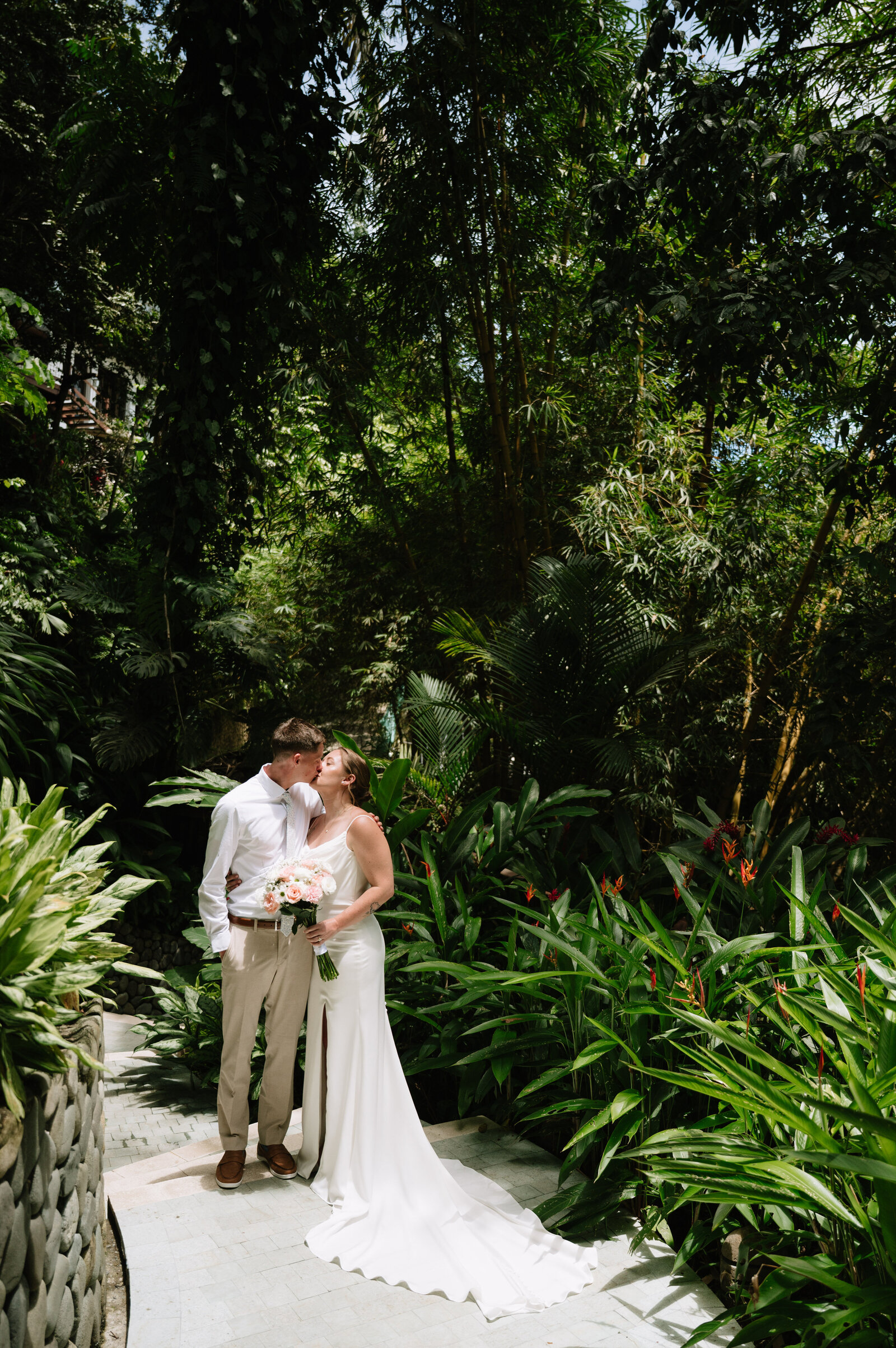 MENIQUEKOOSPHOTO-MORGAN & PETER WEDDING PREVIEWS-018