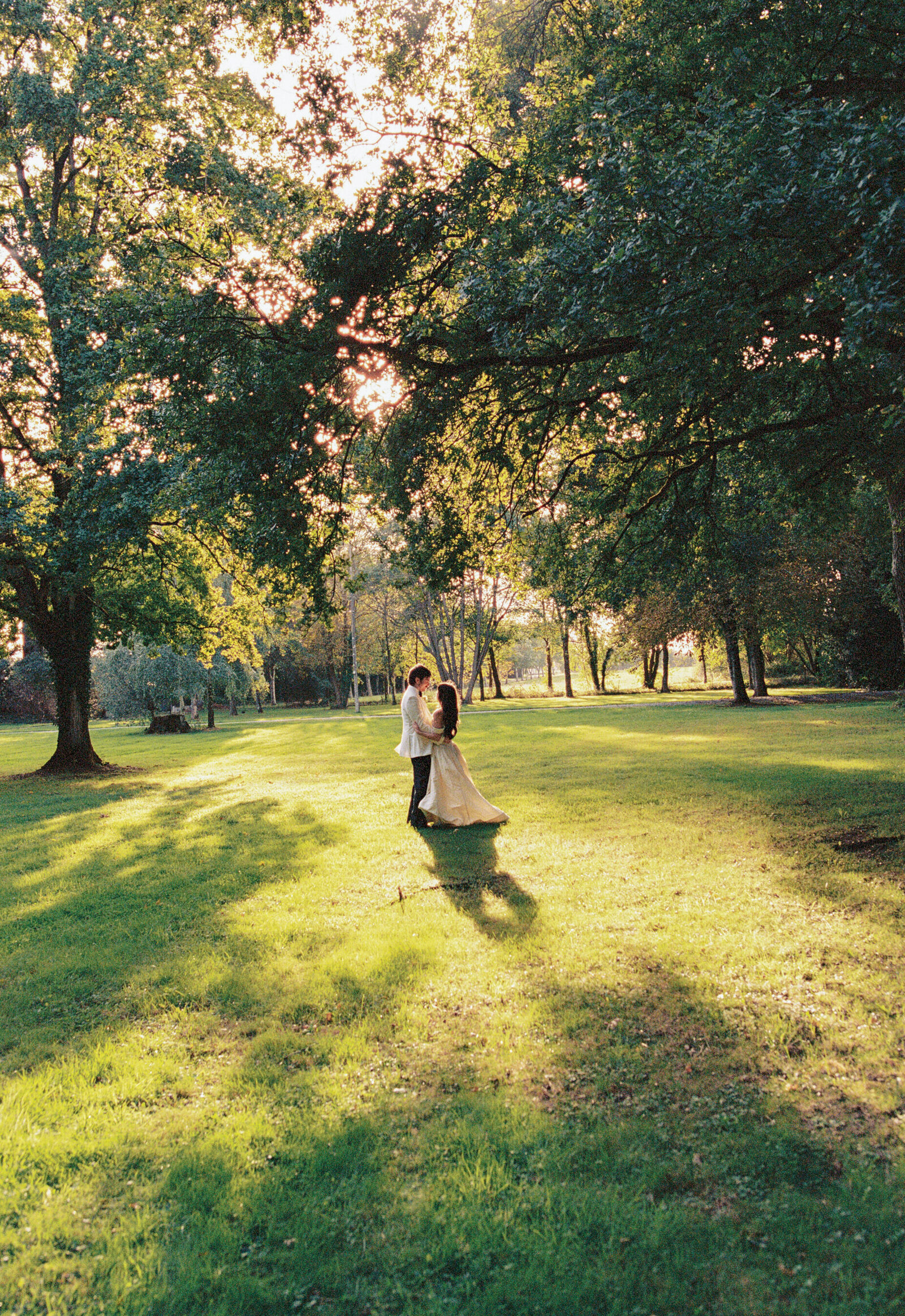 Film-Wedding-Photographer-Zara-Staples-Weddings386