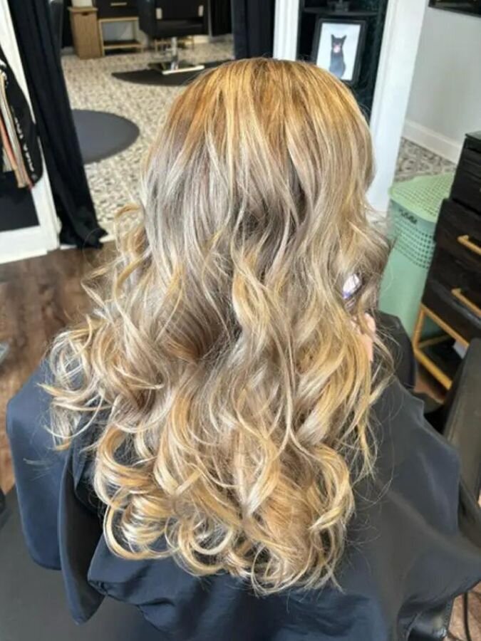 Salon Blu Gallery Images9