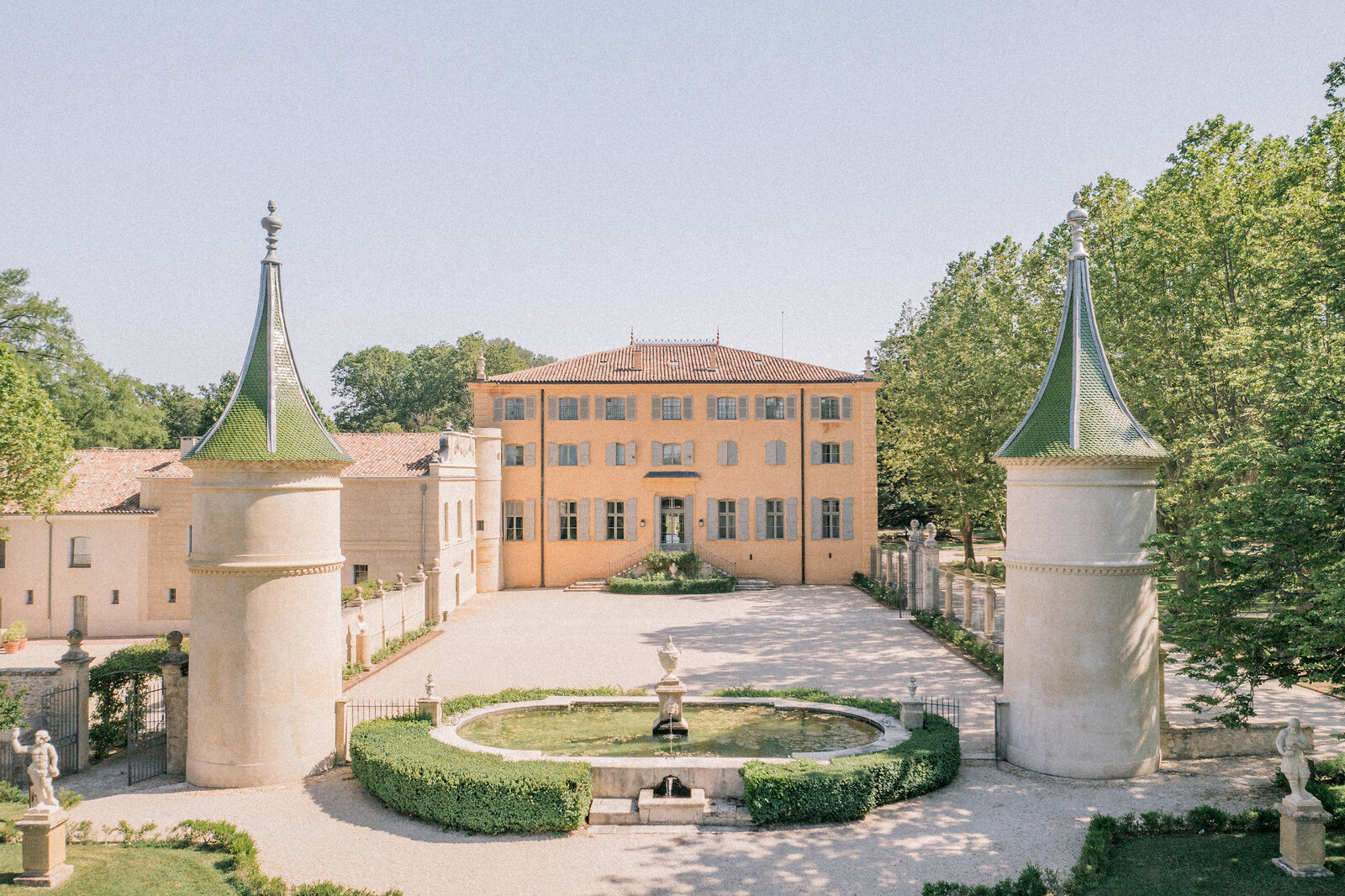 Chateau de Fonscolombe Provence Wedding Venue