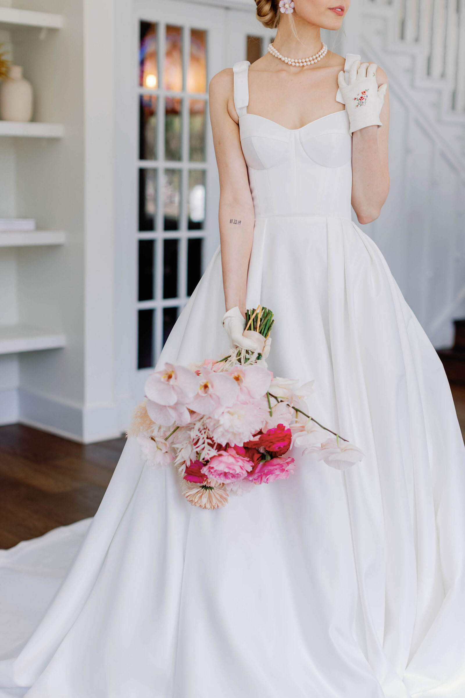 bridal-portrait-at-the-grandy-lady-austin-texas