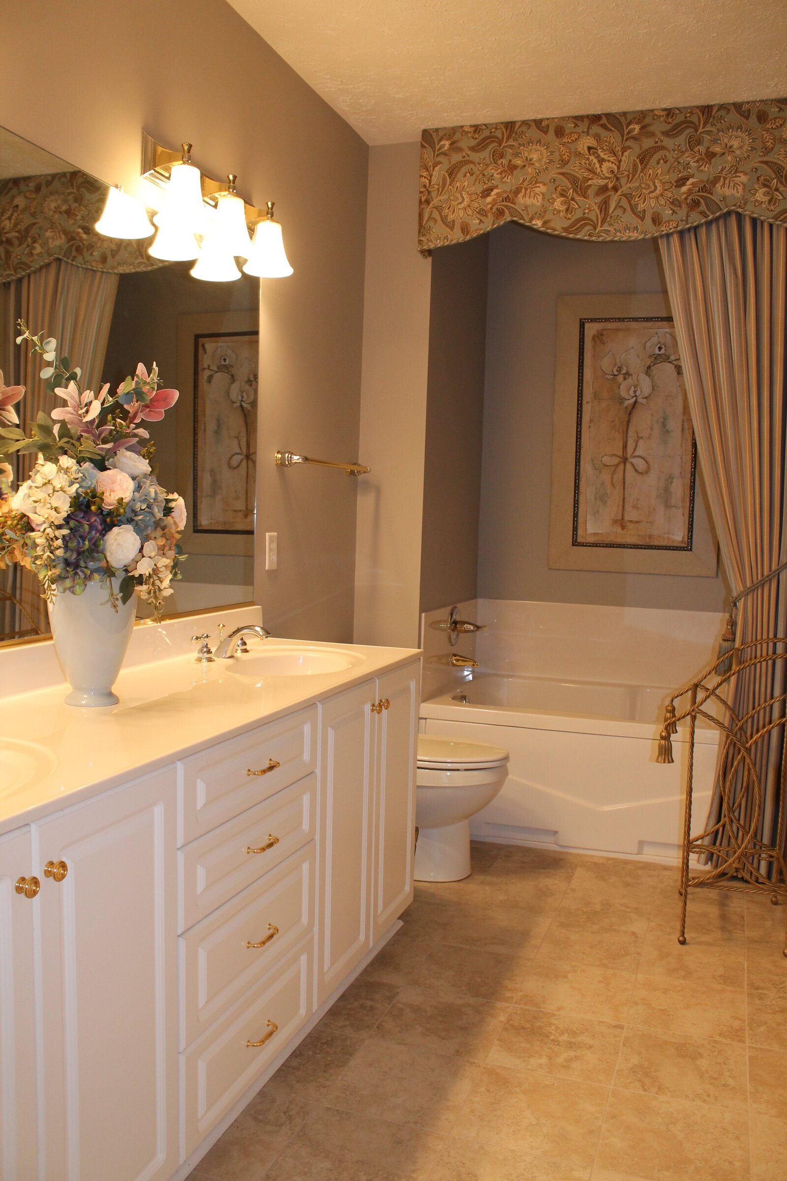 Bedeckers Interiors - Kristine Gregory - Midlothian Village (5)