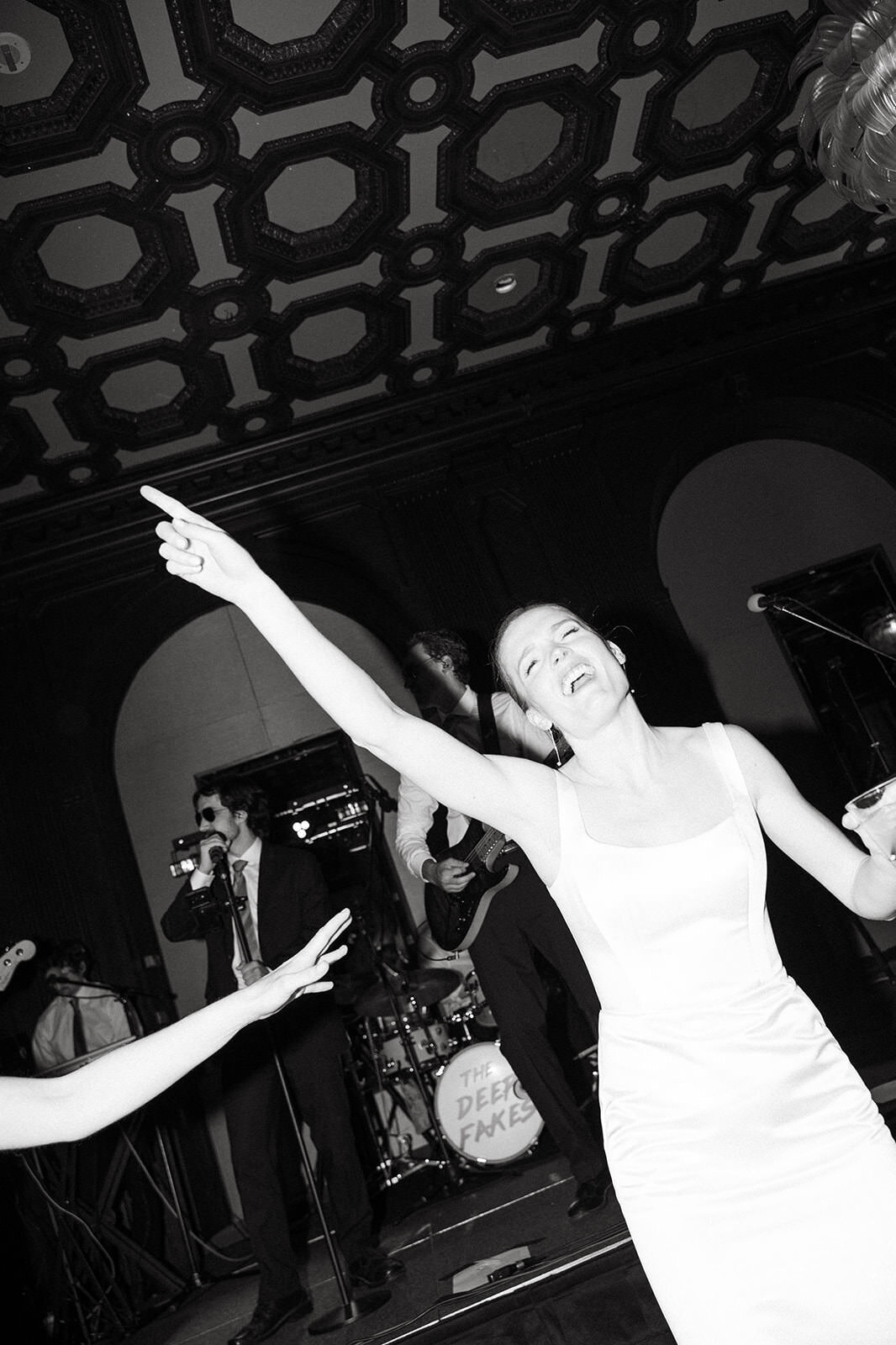 Formal-Cathedral-Modern-Wedding12