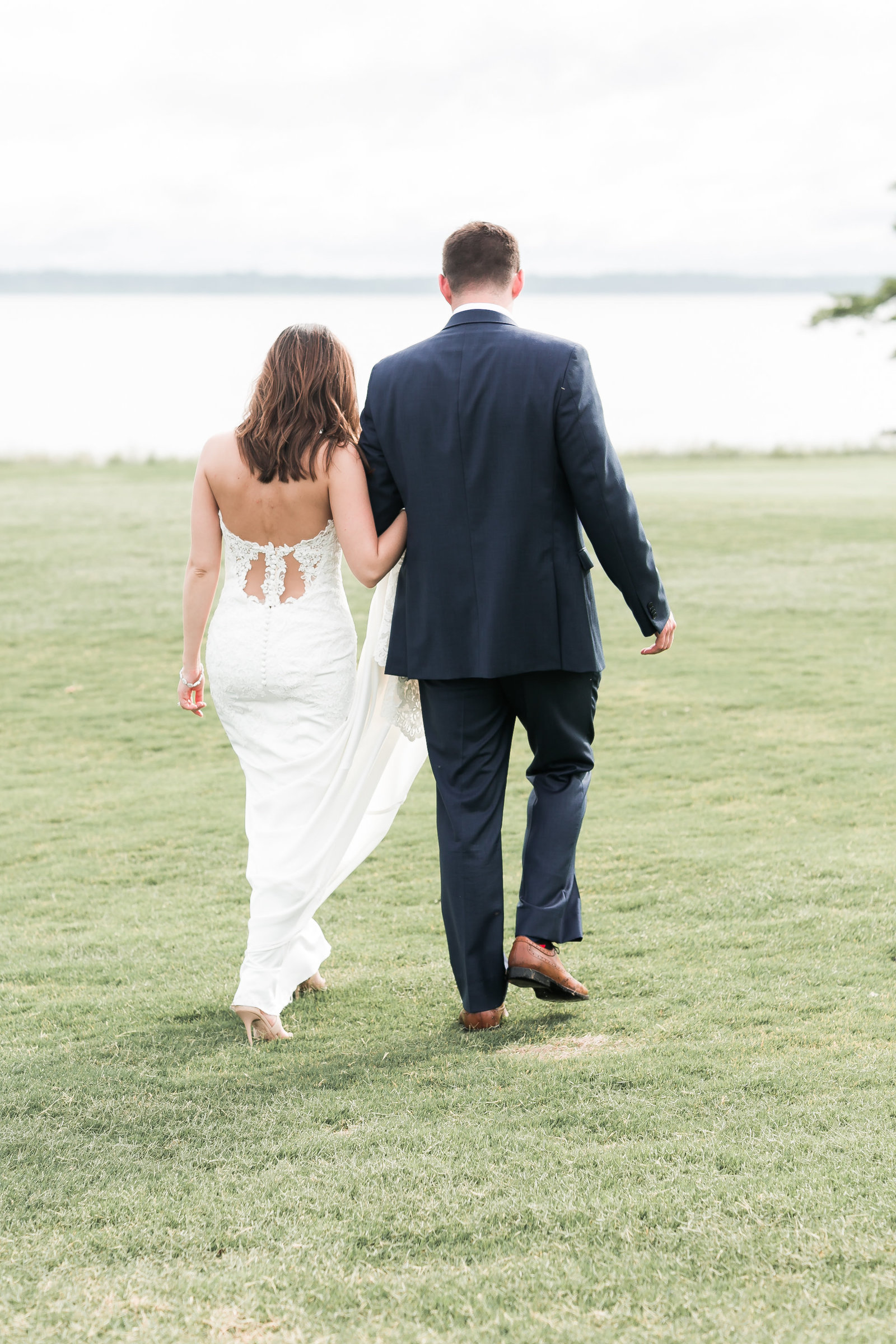 Two Rivers Country Club Classic Memorial Day Wedding by Elizabeth Friske Photography-50