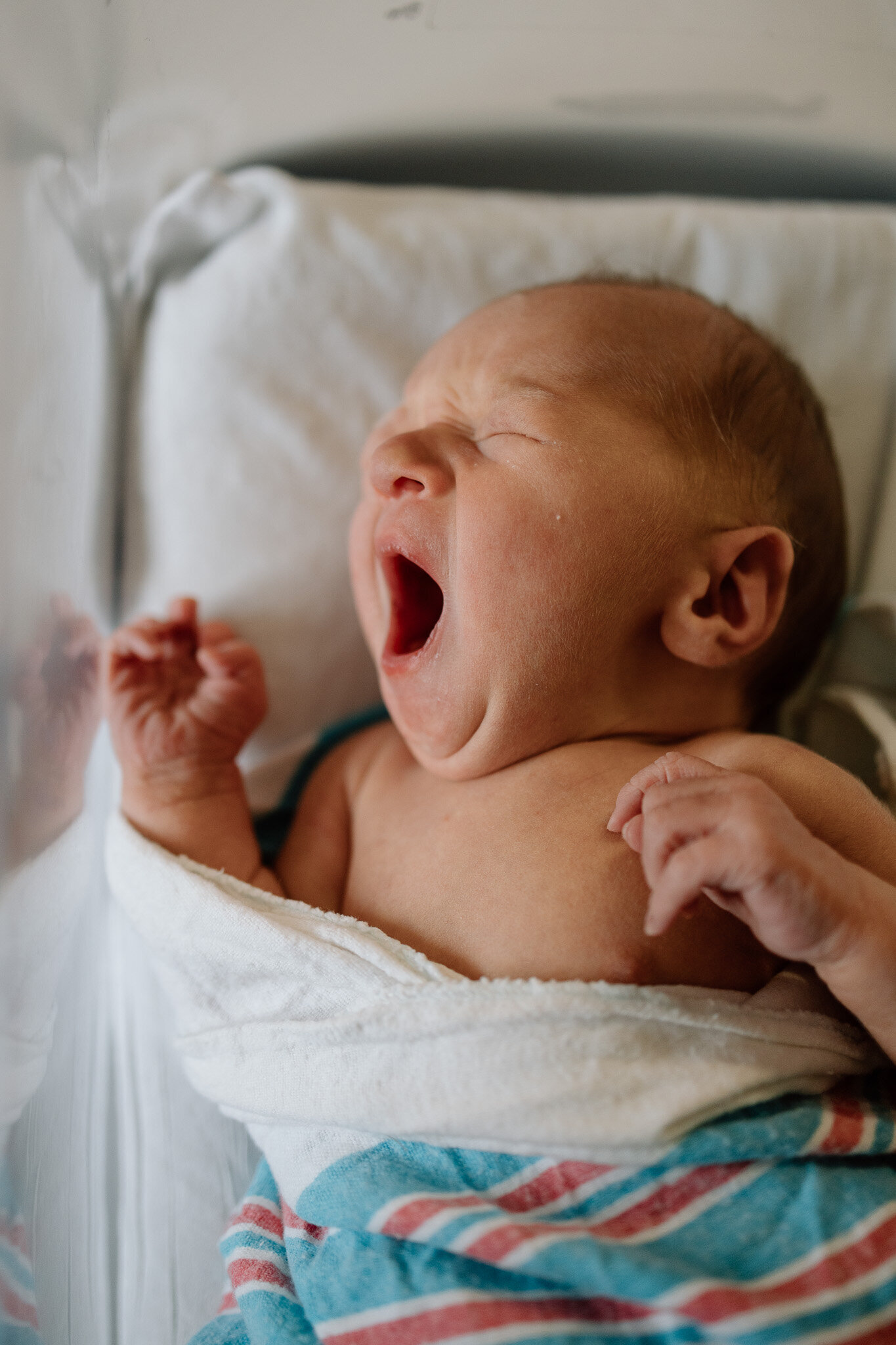 in-hospital-newborn-fresh-photos-photography (3)