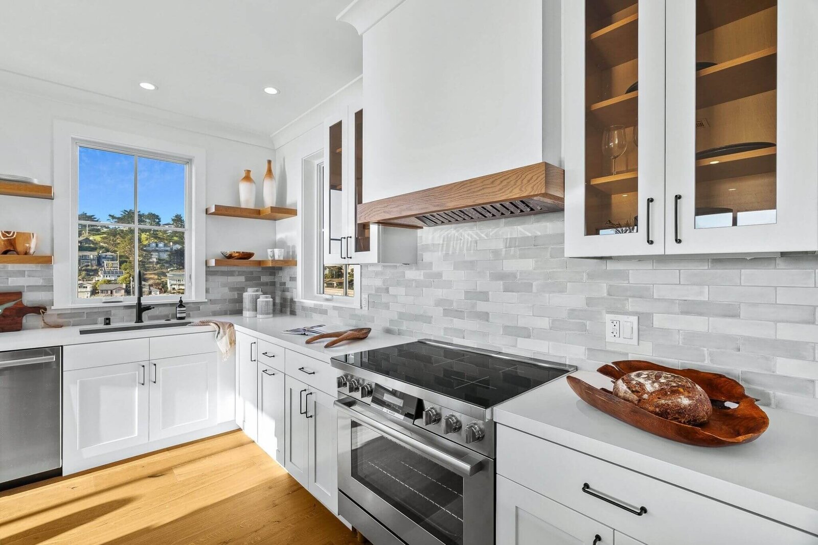 mls16_michael-jimenez-pacifica-real-estate-agent-homes-for-sale-induction-stove