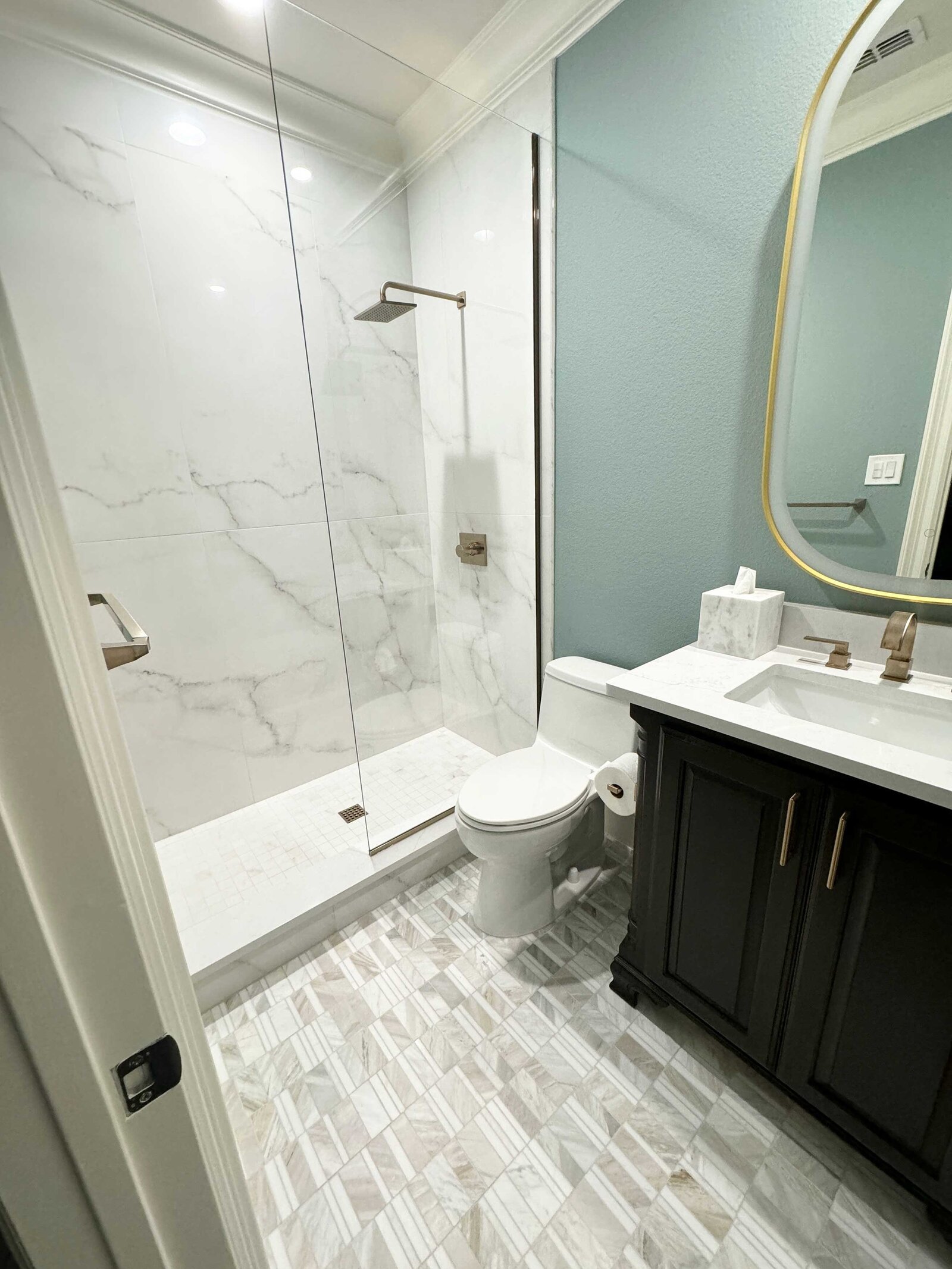 Timeless and elegant classic home renovation design, showcasing traditional elements combined with modern updates, creating a warm and inviting atmosphere in a living space.