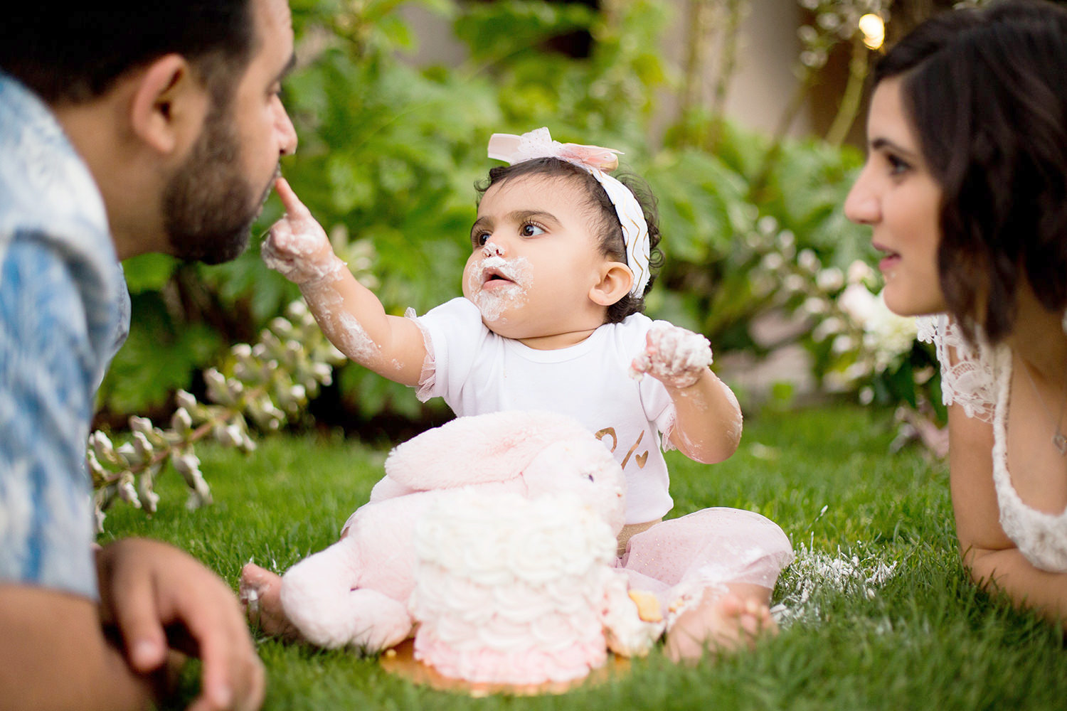 san diego family photography | baby girl first birthday cake smash