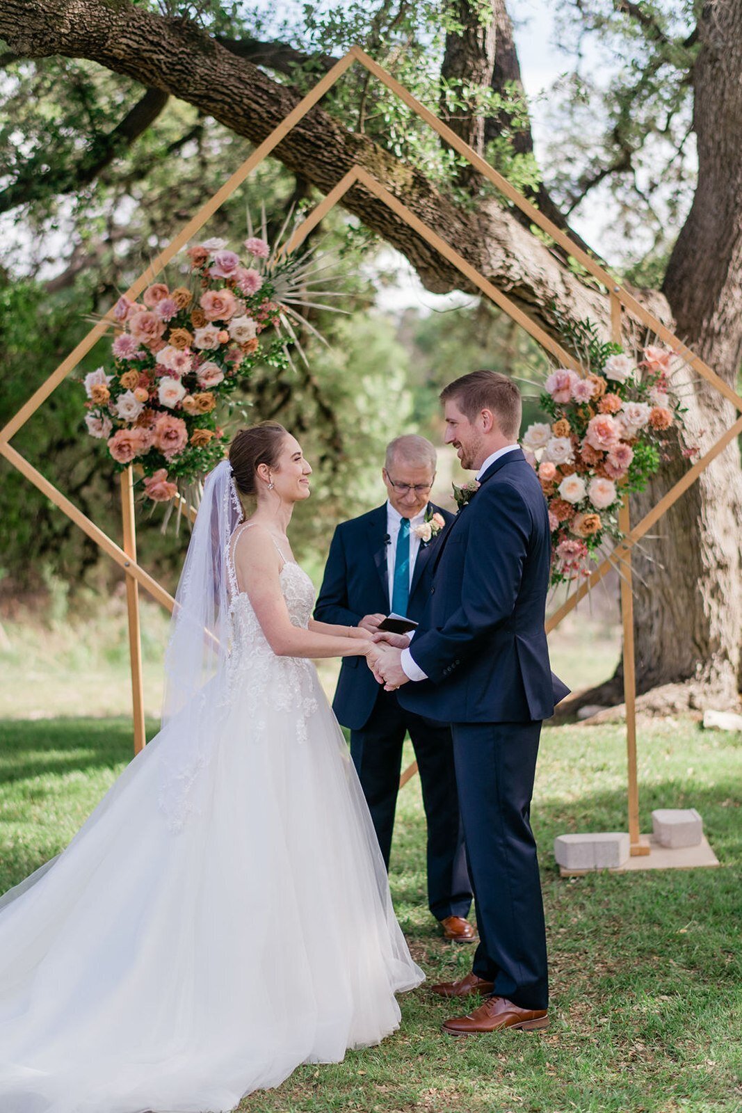 hill-country-couple-at-ceremony-vows