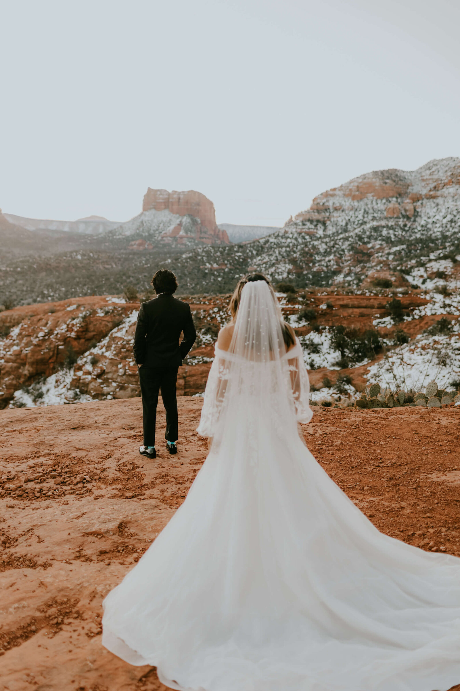 Cathedral-Rock-Elopement-Sedona-OliviaHopePhotography-
