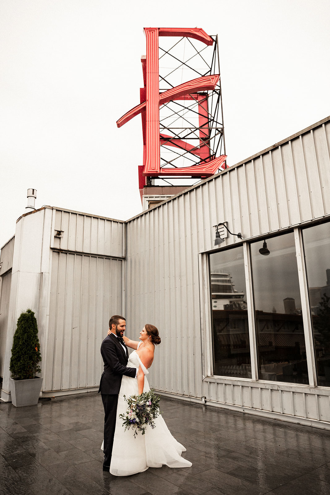seattle-pikeplace-edgewater-wedding94
