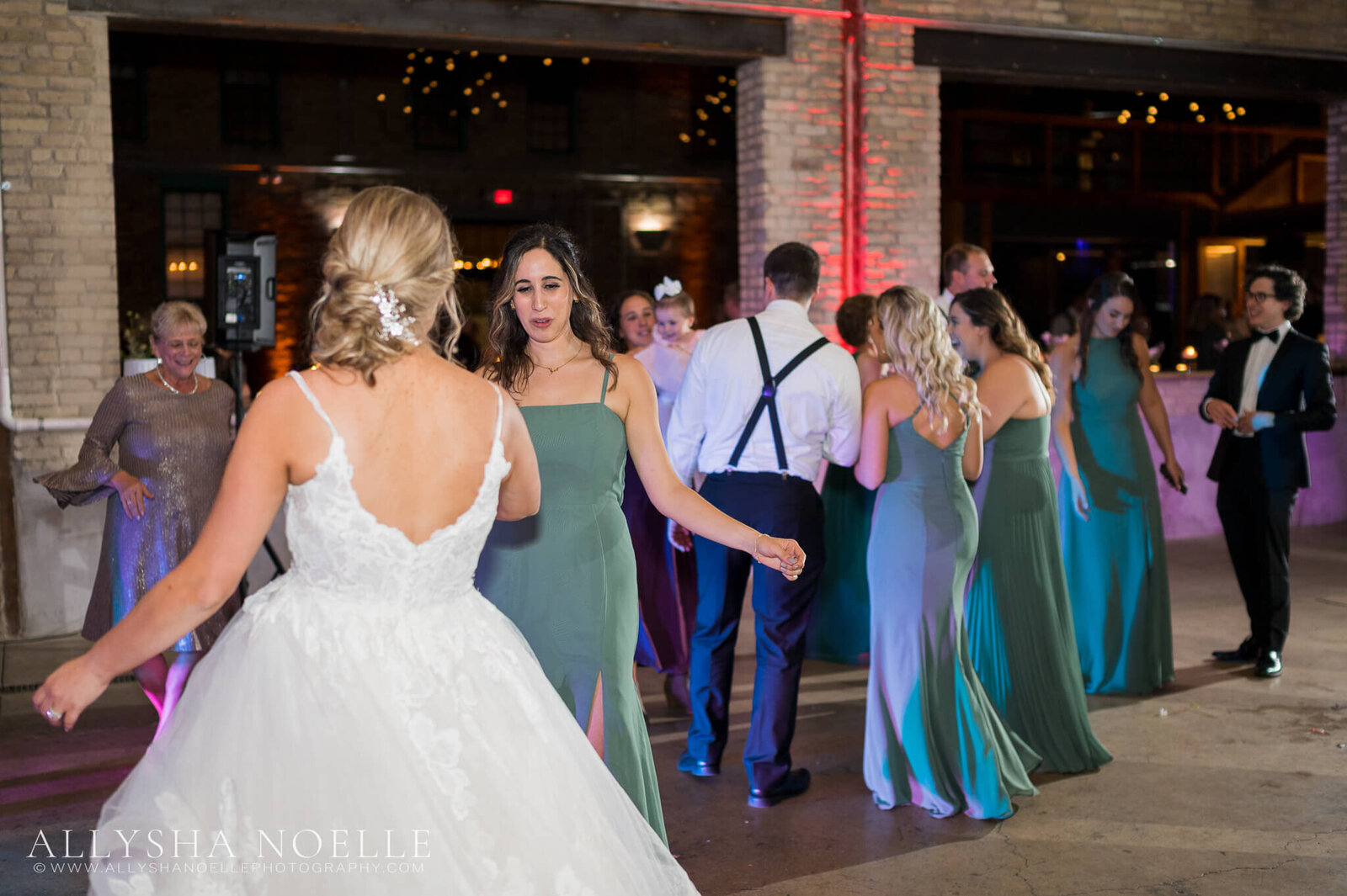 Wedding-at-The-Factory-on-Barclay-in-Milwaukee-1136