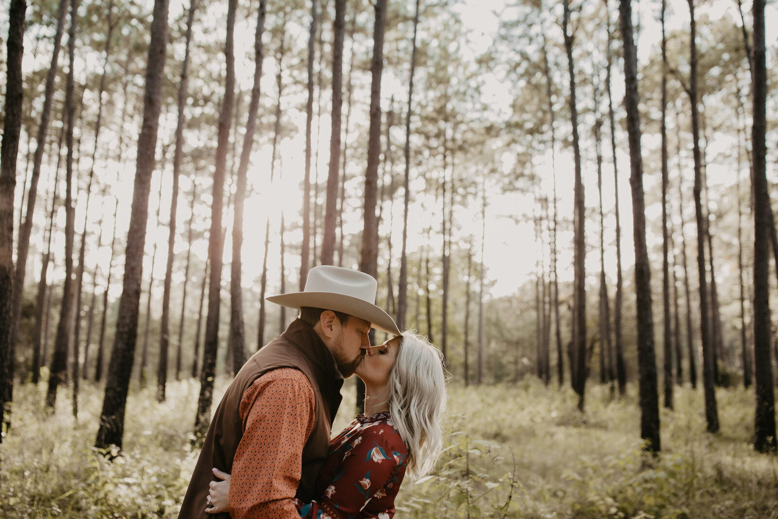 Rustic Fall engagement session in The Woodlands, Texas
