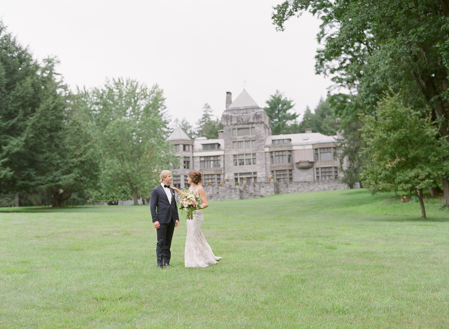 SARATOGA-SPRINGS-POLO-CLUB-WEDDING-BY-MATTHEW-MOORE-00200