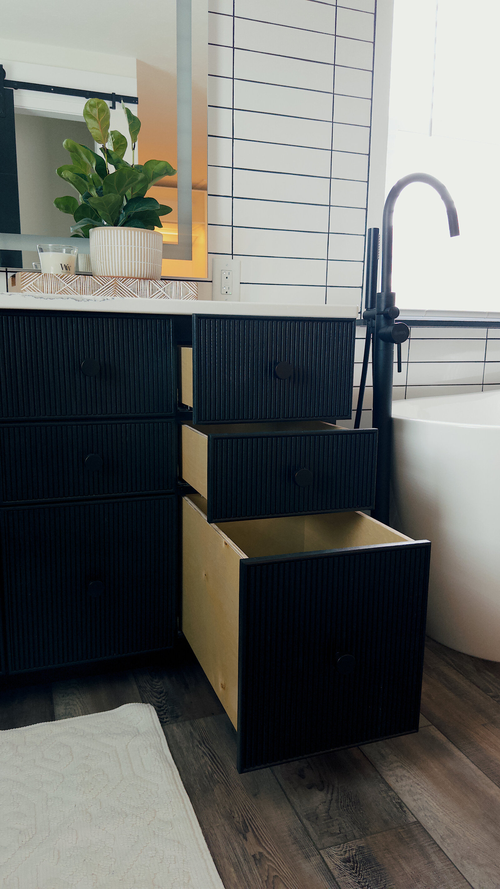 beaded-black-stain-vanities-18