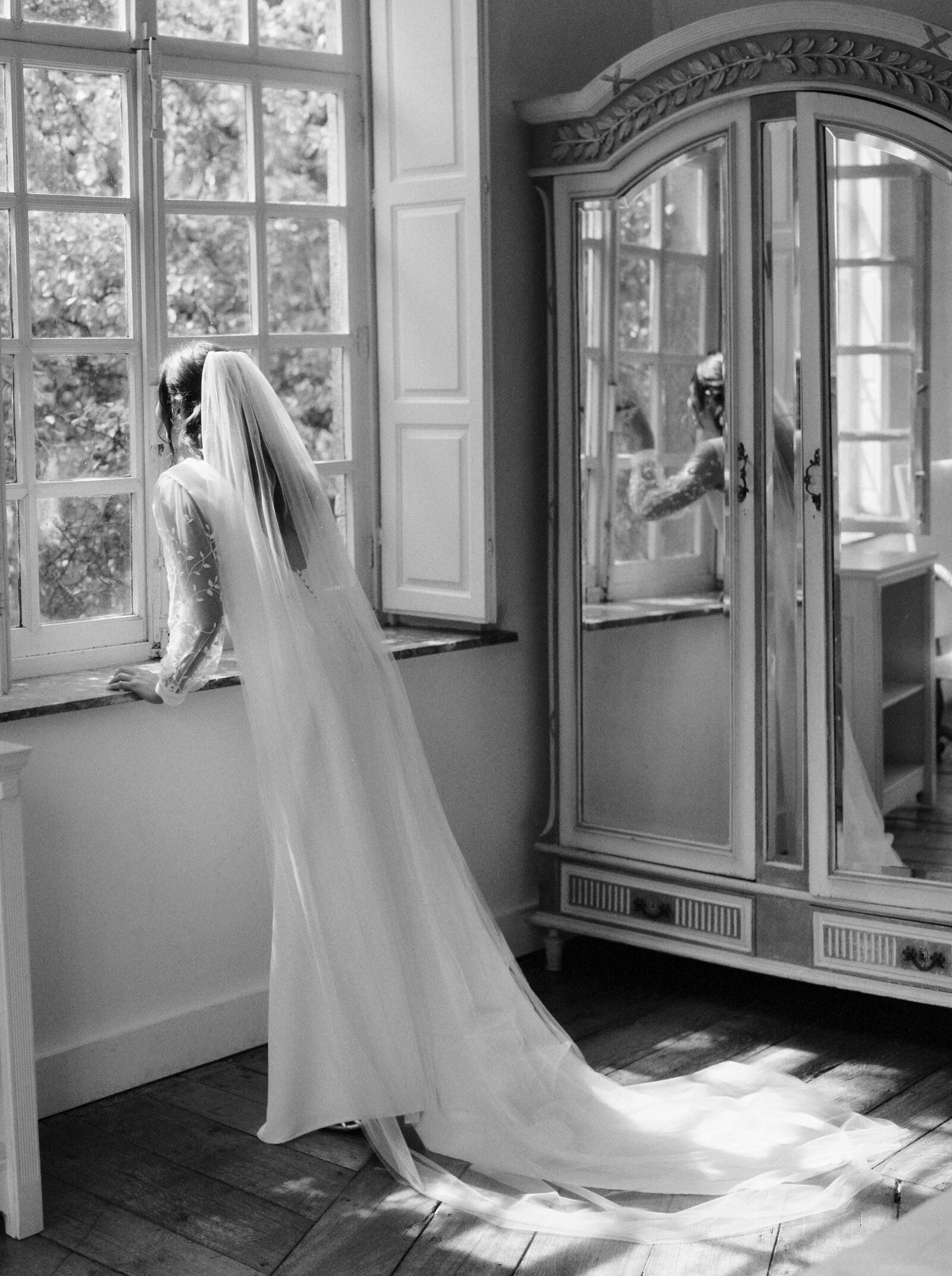 47-Olivia_Poncelet-Mariage-Chateau-de-la-Rocq-RH-HD-300