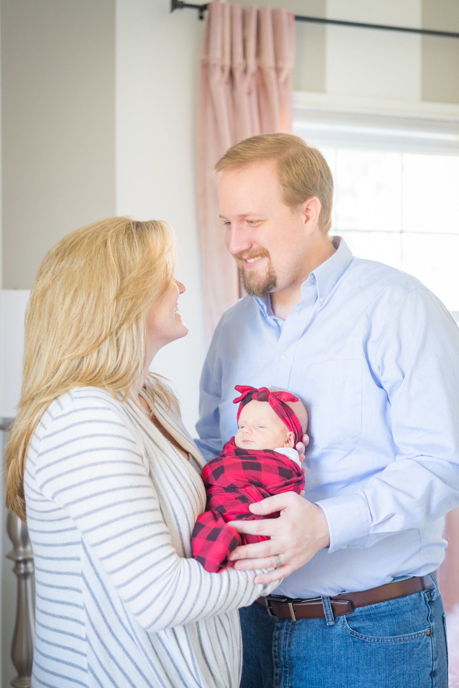 Frederick - Maryland - Newborn - Shoot - Maryland - Lifestyle - Newborn - Photographer - Mary - Sarah - Photography  (11 of 13)