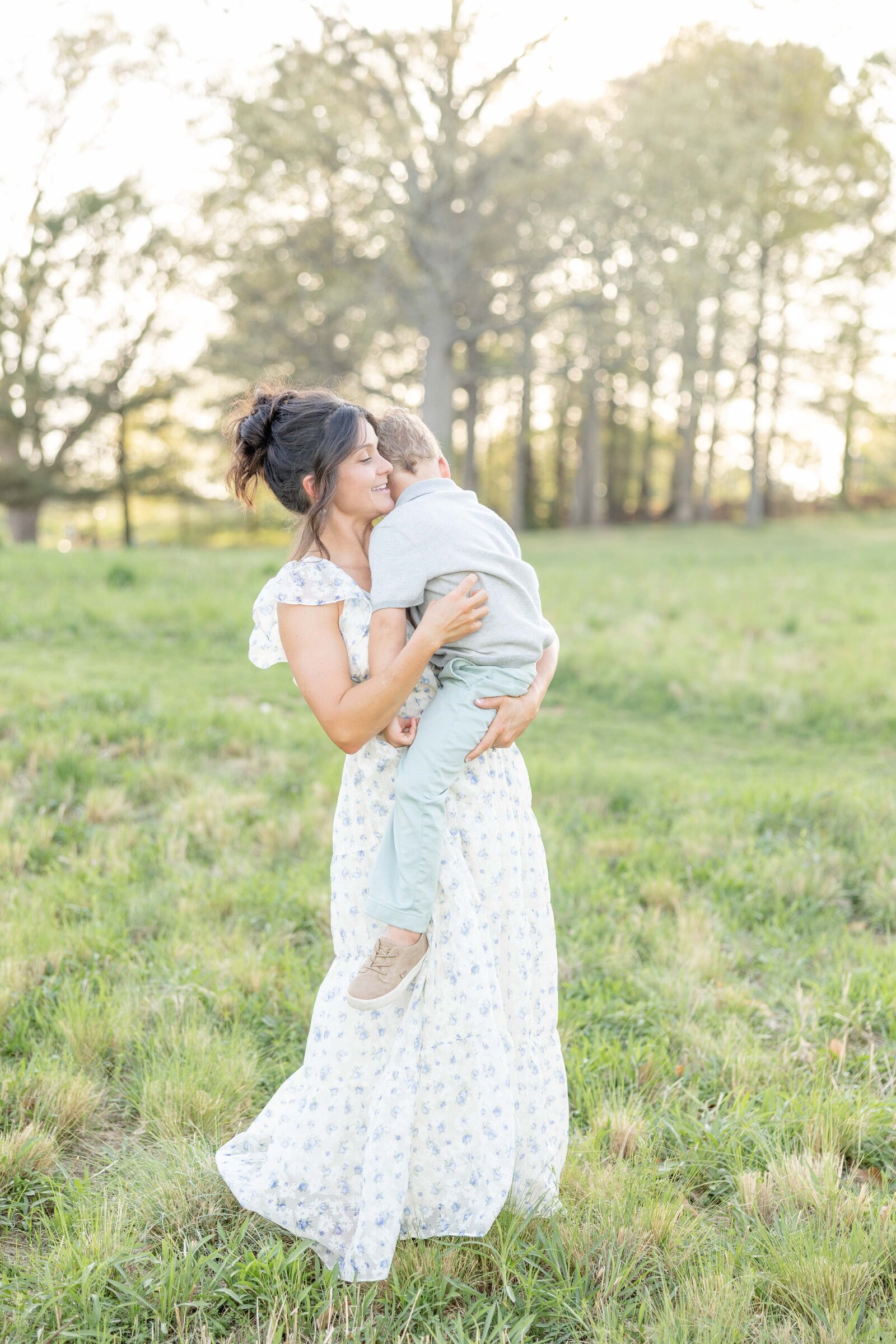 Raliegh-NC-spring-Mini-Session-Magnolia-and-Grace-Photography-Co-HeatherS# (1)-11