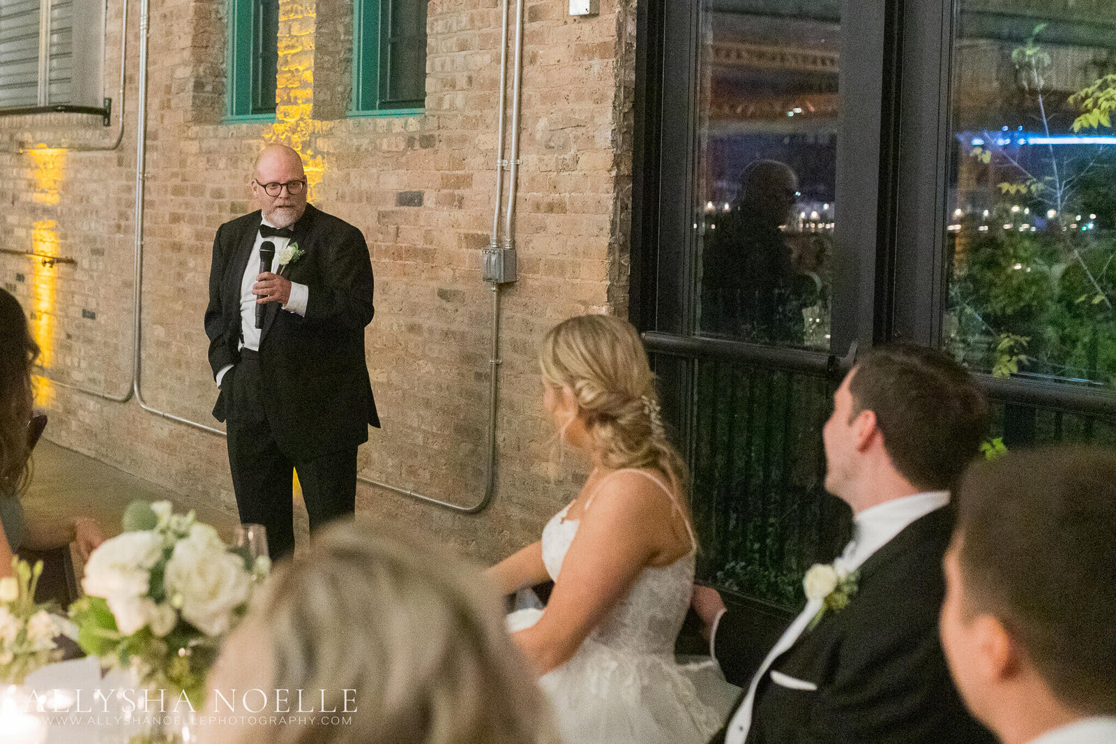 Wedding-at-The-Factory-on-Barclay-in-Milwaukee-0934