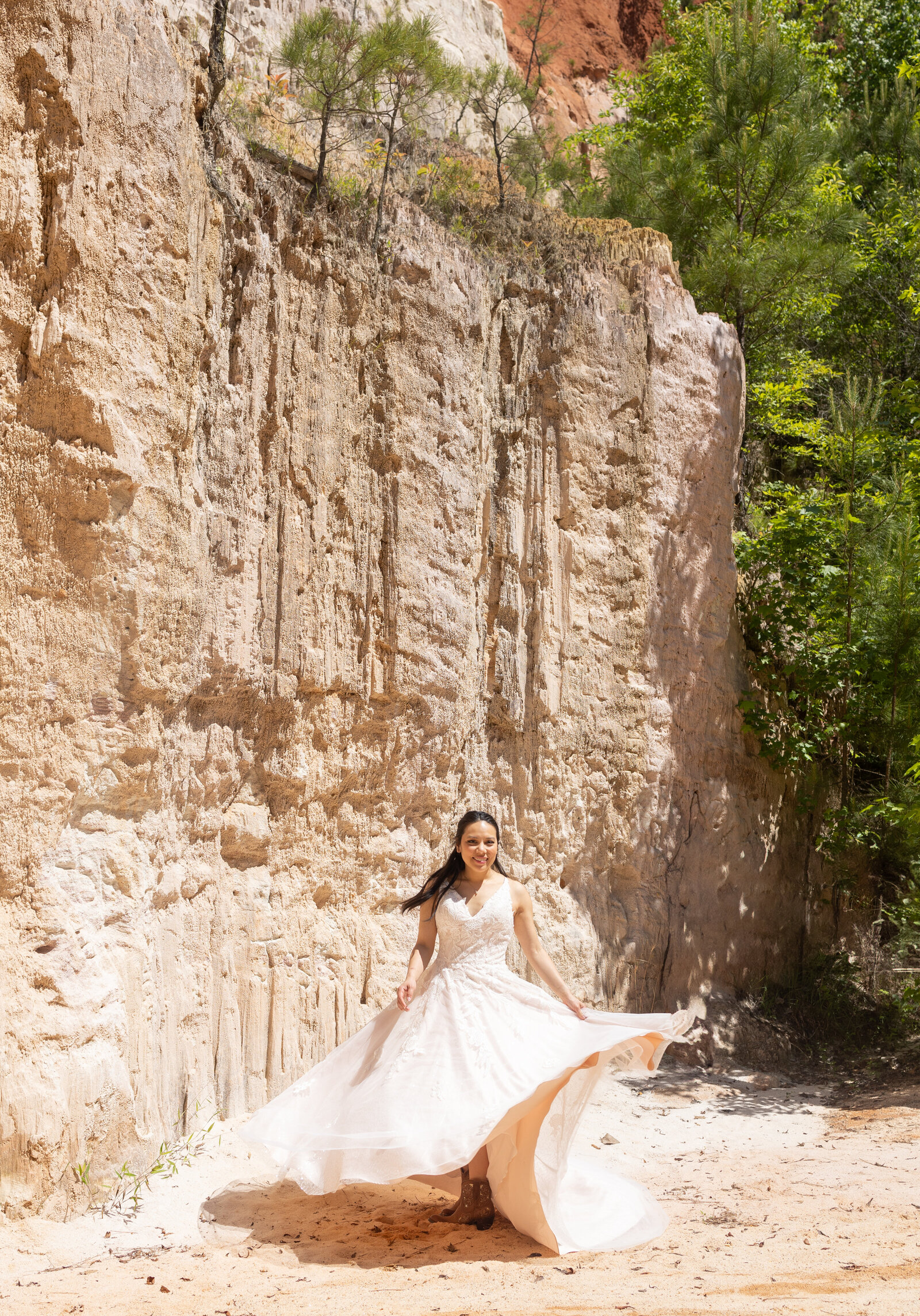 bride-wearing-wedding-dress-at-Providence-Canyon-State-Park-Amanda-Richardson-Photography.jpg