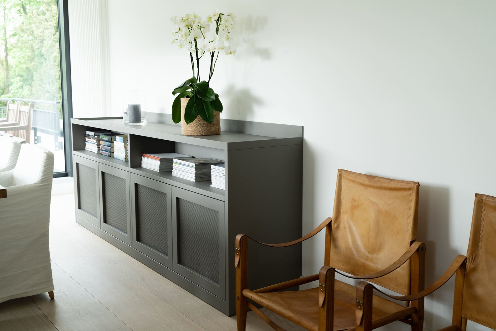 Von-Dach-bis-Keller-Sideboard-grau