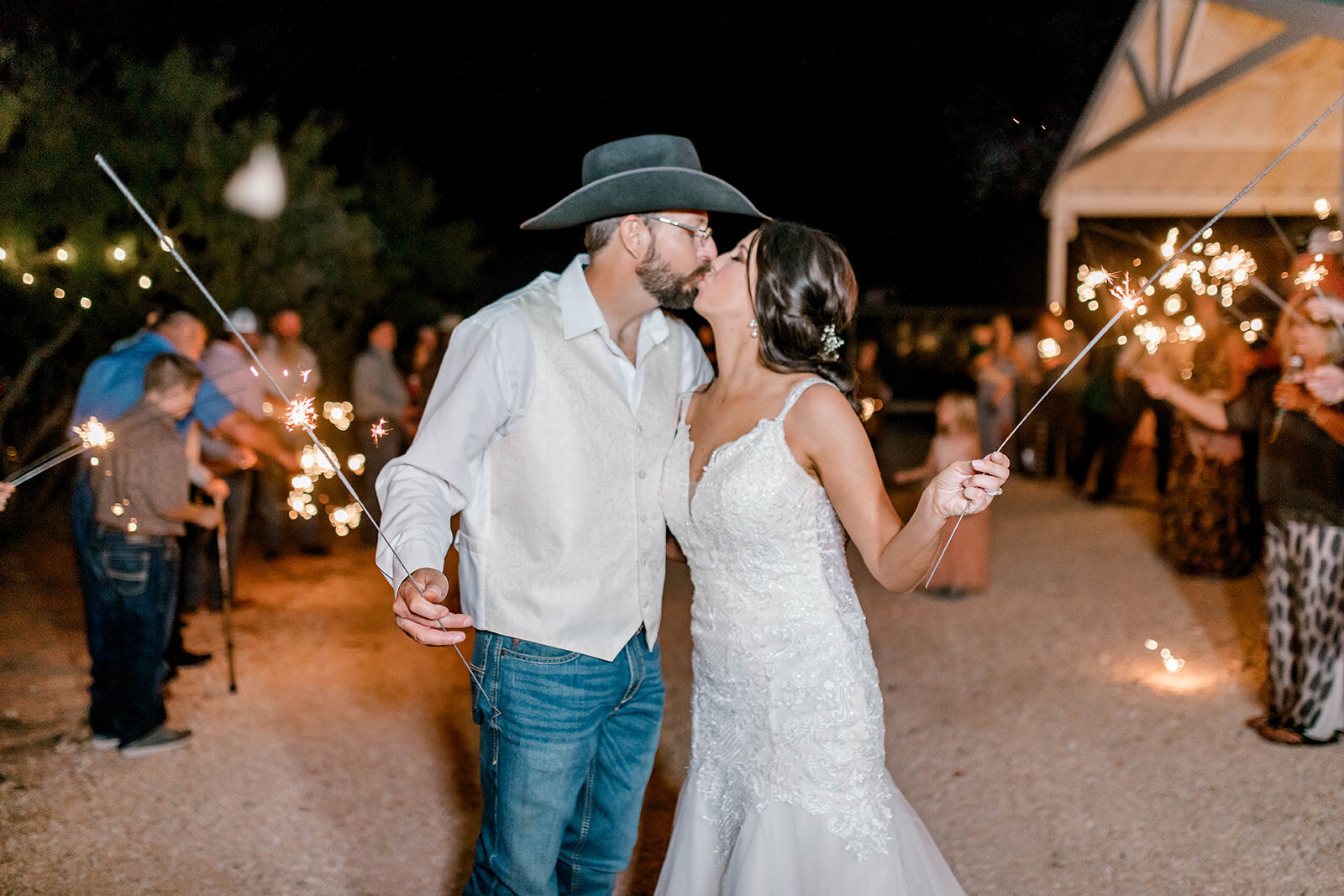 the-barn-at-cliff-spring-wedding-51