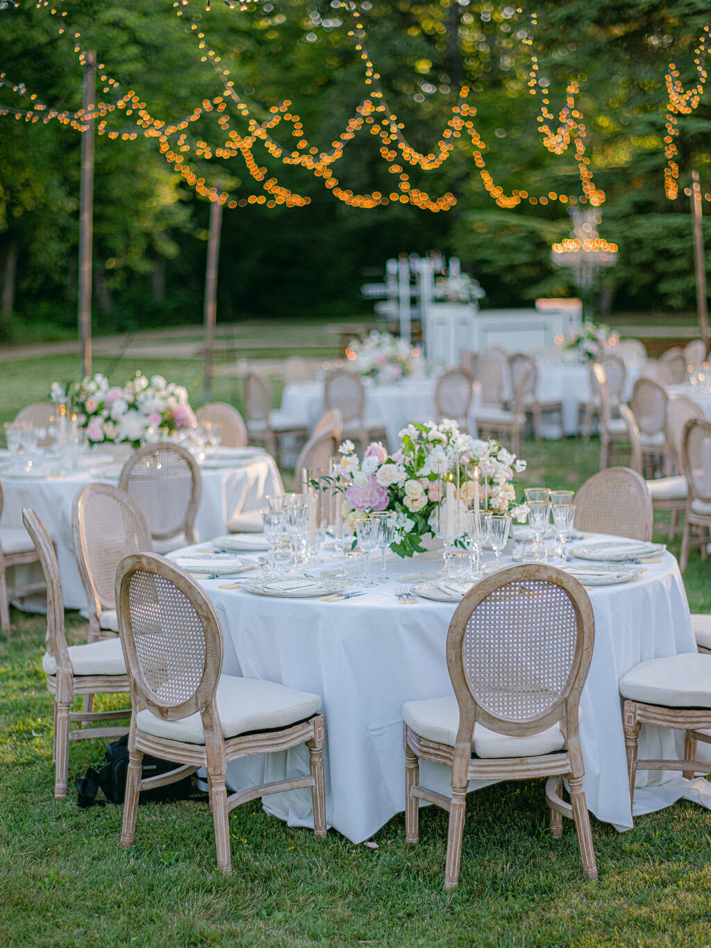 Marie-and-Morgan-outdoor-wedding2