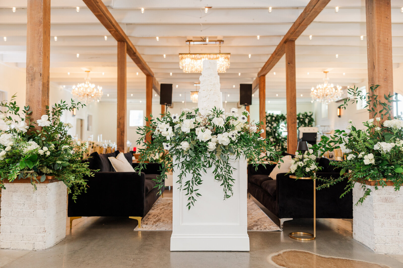Jennifer B. Photography-Schuyler and Kyra's Wedding2024-0687