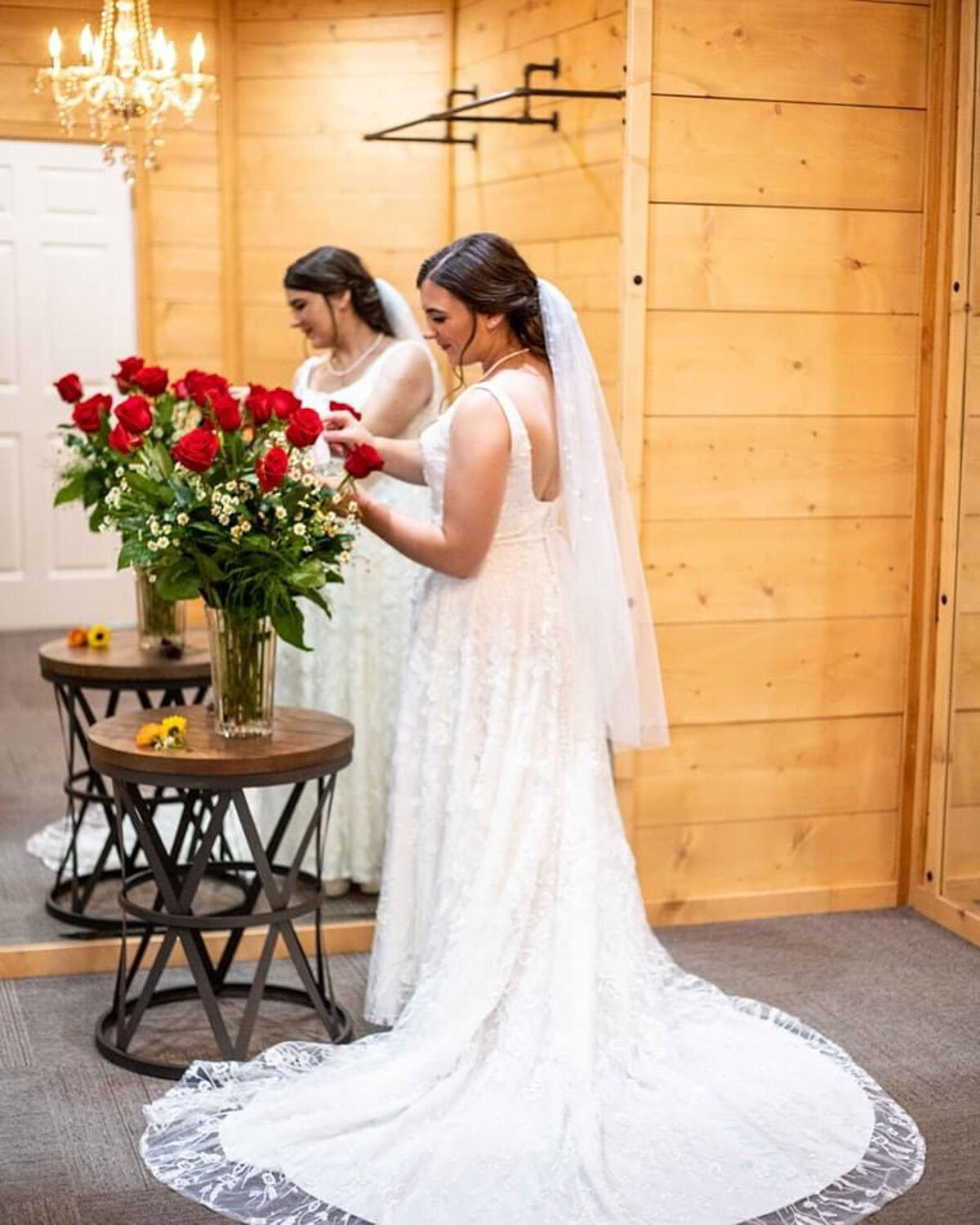 Haley-and-Patrick-Capturing-Moore-Memories-Rustic-Wedding-Venue-in-Indiana-11