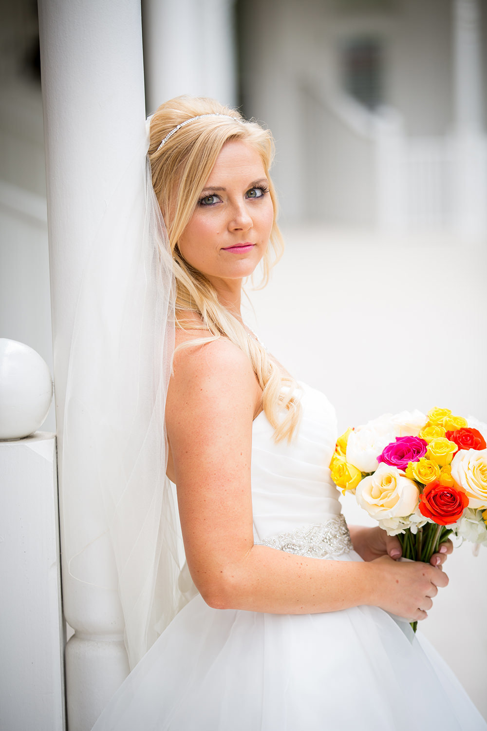 dramatic posing idea for brides