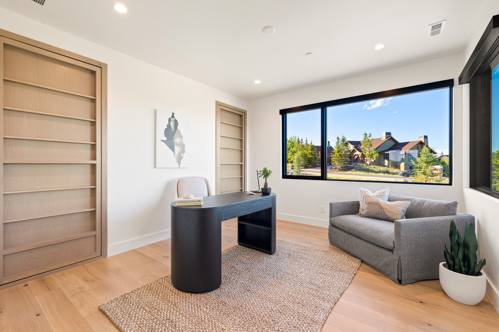 Chalet-and-Co-Park-City-Interior-Designer-office-desk-and-seating-area