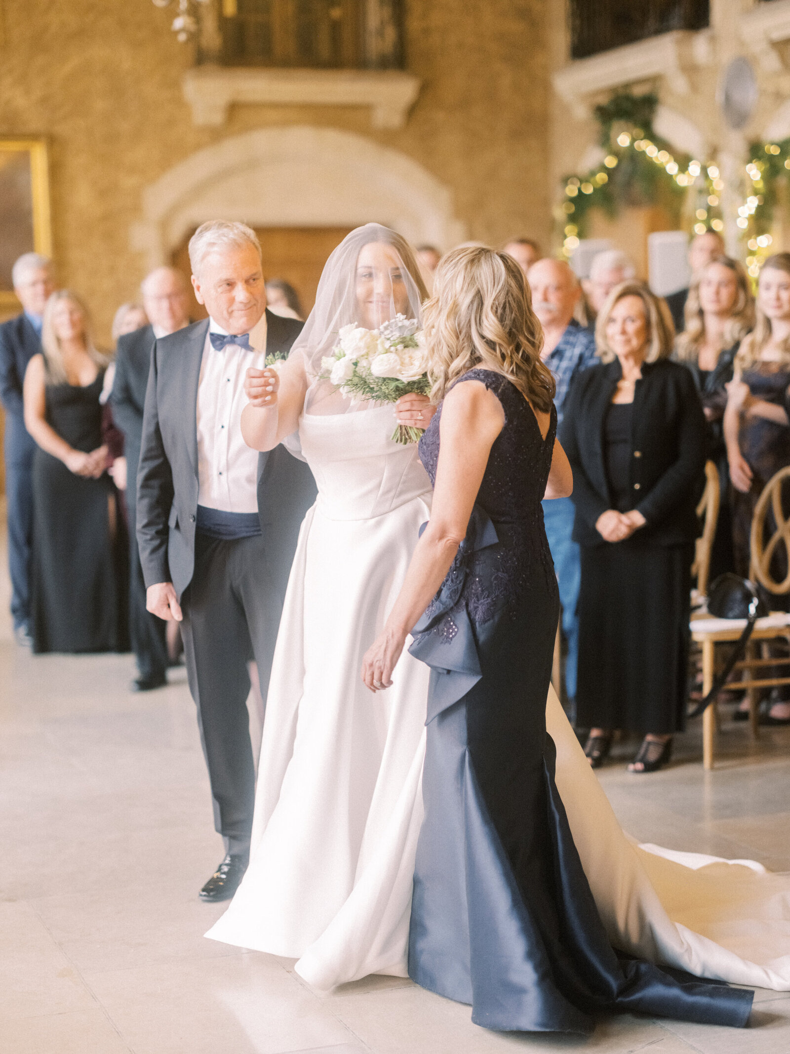 calgary_wedding_photographers_fairmont_banff_springs_christmas_wedding_nicole_sarah-1-2