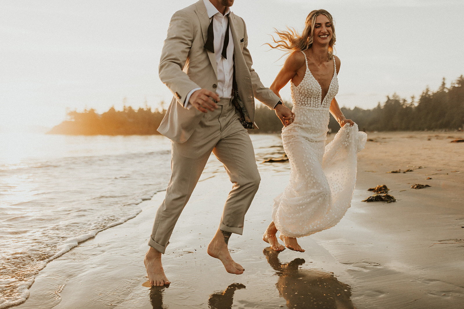 kaylyn-mclachlan-tofino-ucluelet-wedding-photographer-tin-wis-mackenzie-beach-wedding-taylor+brandon-3229