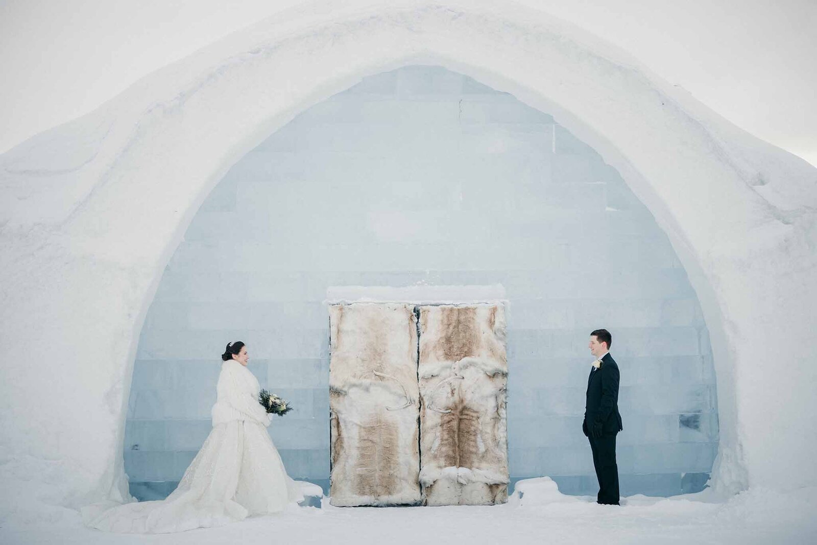 icehotel-weddings-winter-weddings-vinterbröllop-fotograf-kiruna-photographer-wedding-photographer102100