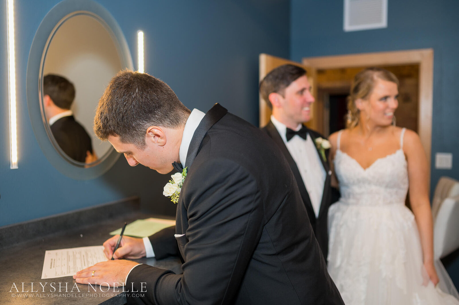 Wedding-at-The-Factory-on-Barclay-in-Milwaukee-0870