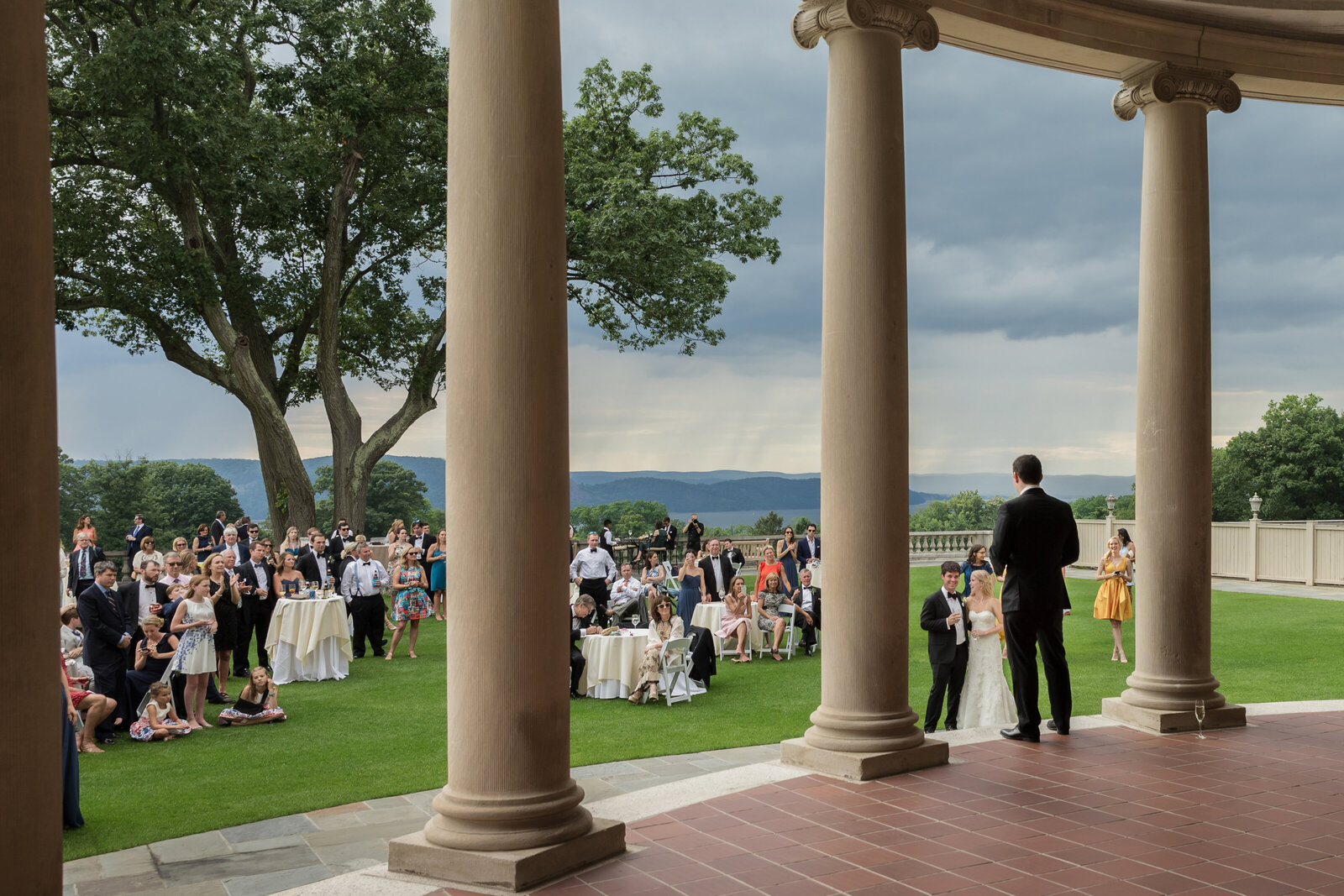 sleepy hollow wedding toasts lawn