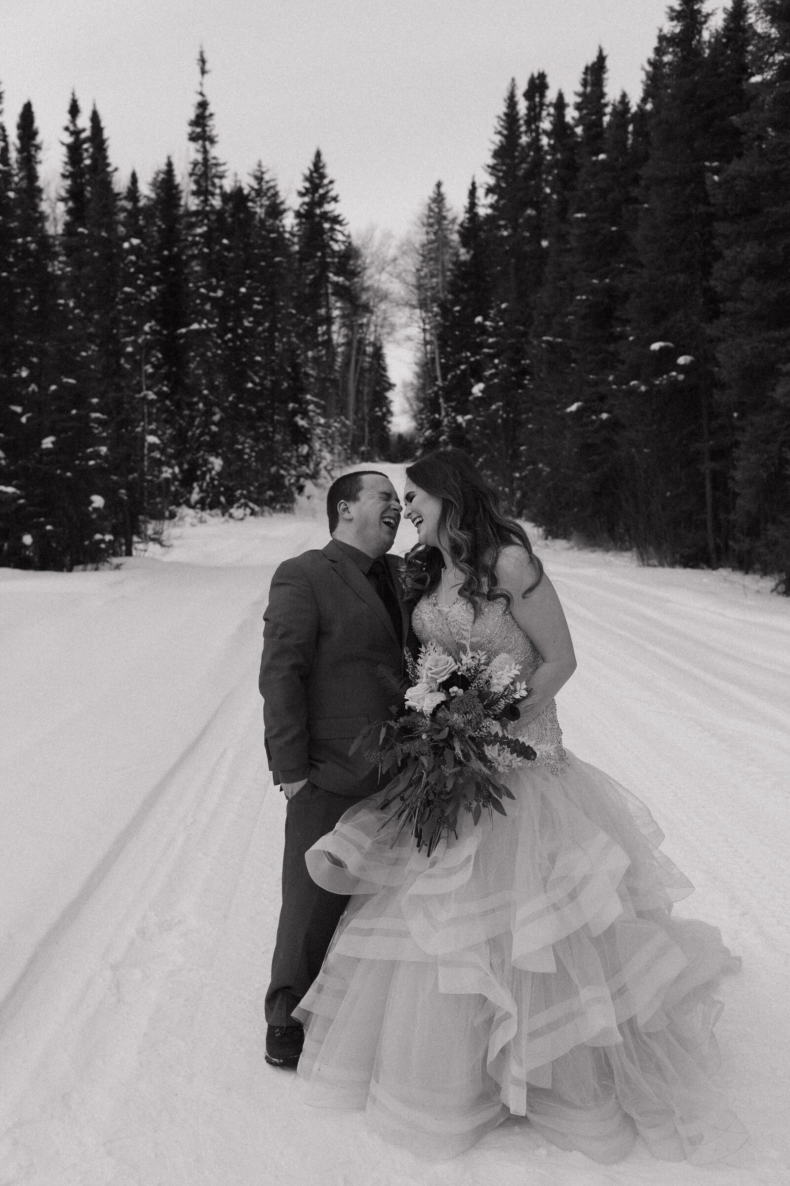 JB Photography - Alberta Romantic Winter Outdoor Elopement-10