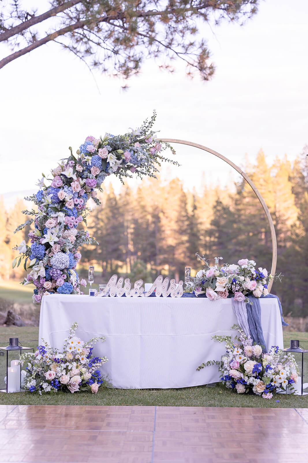 PJ's Crossing Wedding - Lake Tahoe - Destination Wedding Florist - Autumn Marcelle Design x LXN Photography (30)