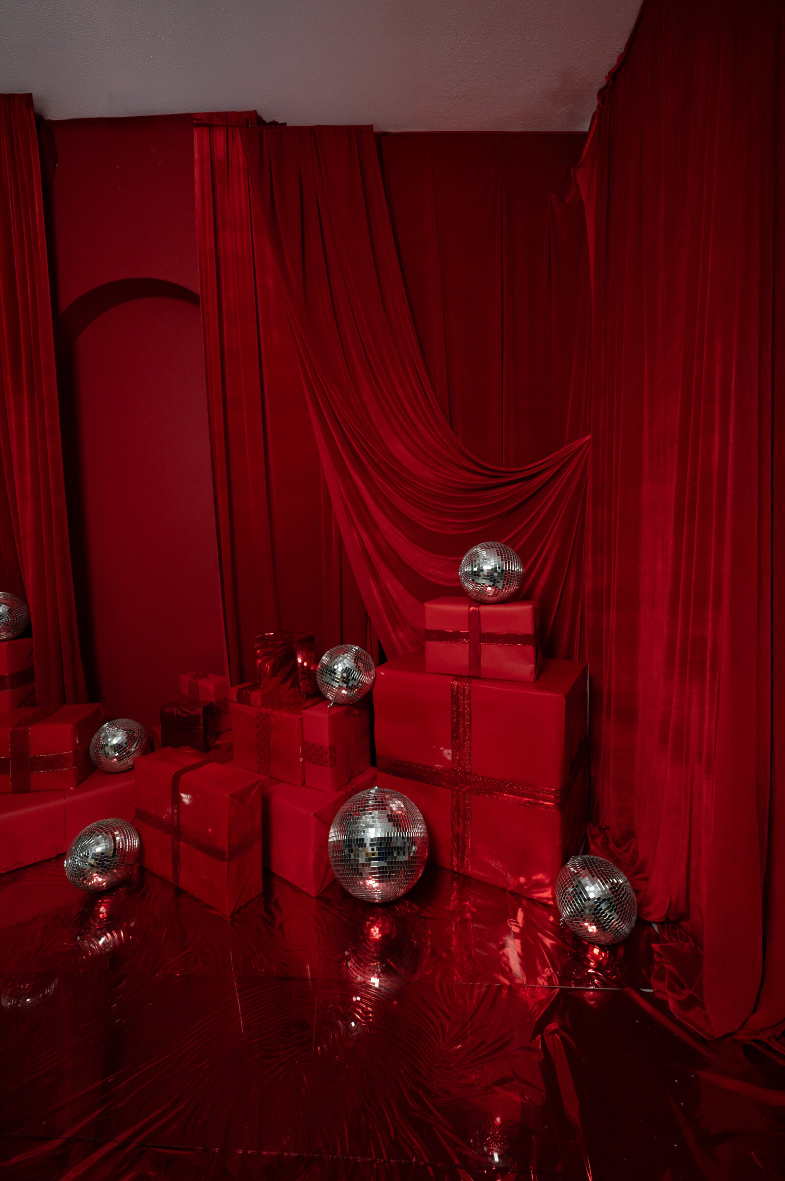 Crimson Christmas Set 2024__0032
