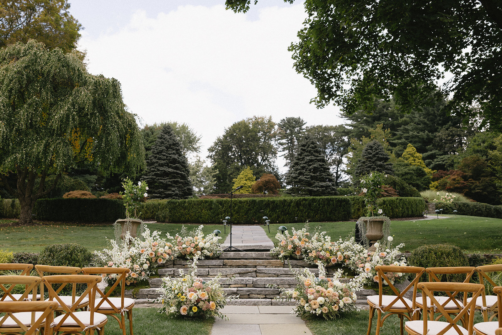 Mayflower-Inn-Garden-Tented-Wedding 38