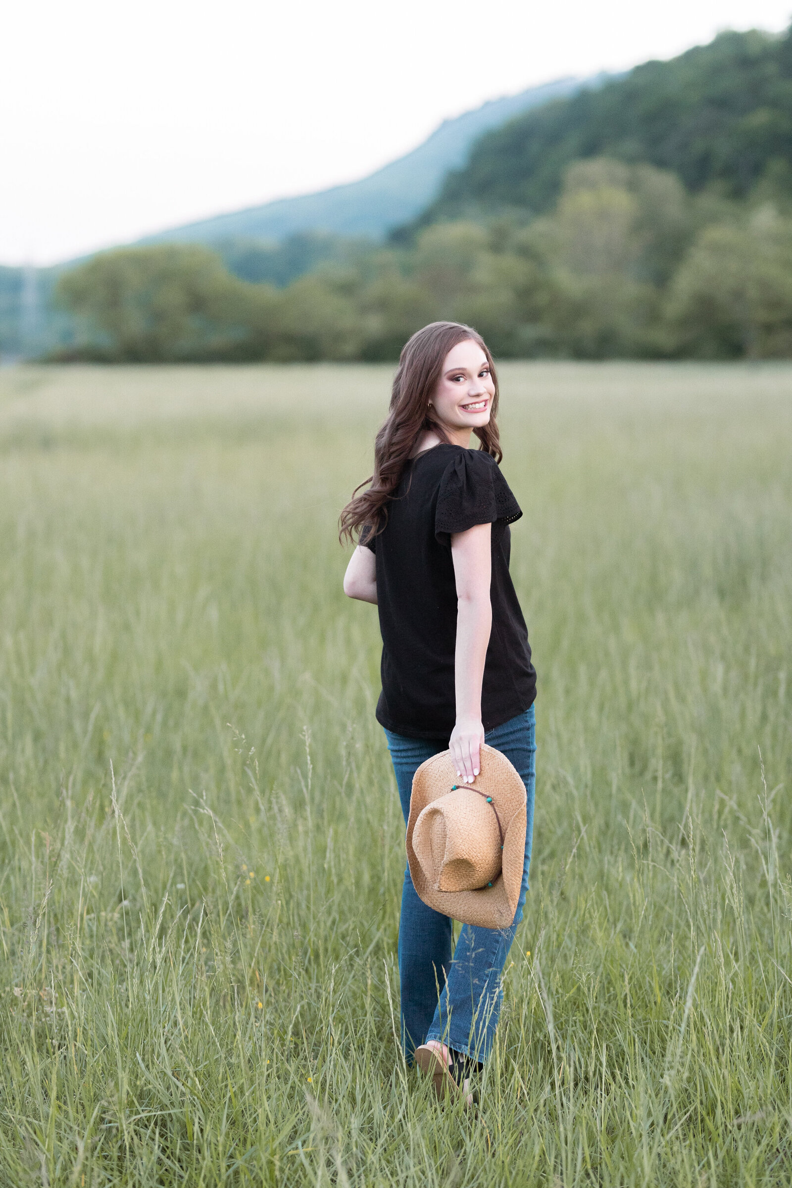 chattanooga-field-senior-photos-spring