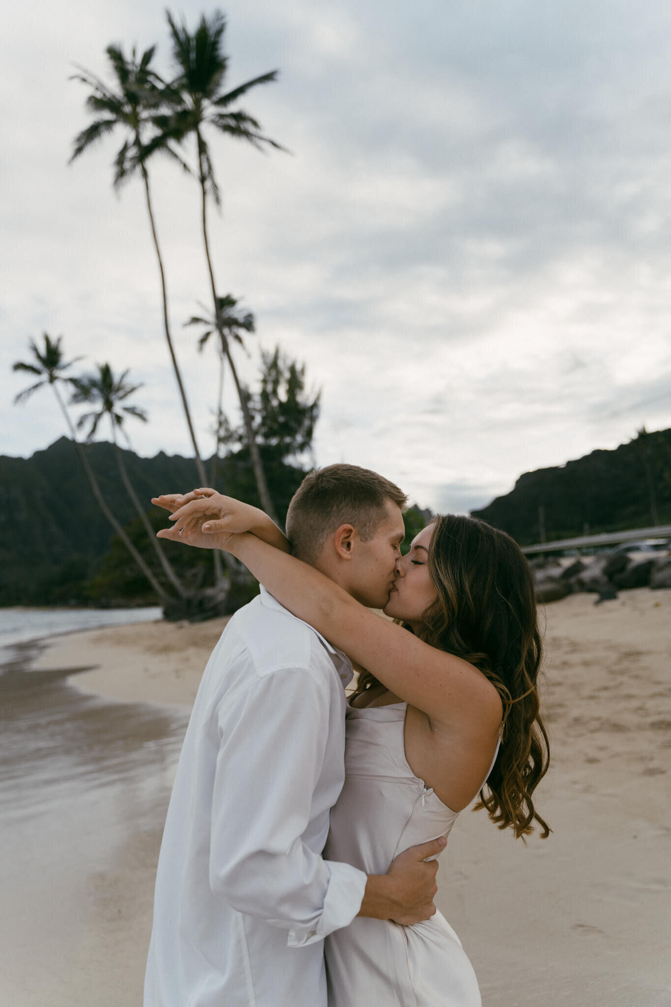 sharonkastelijnsphotography-beachsshoot-hawaii-ohau-11