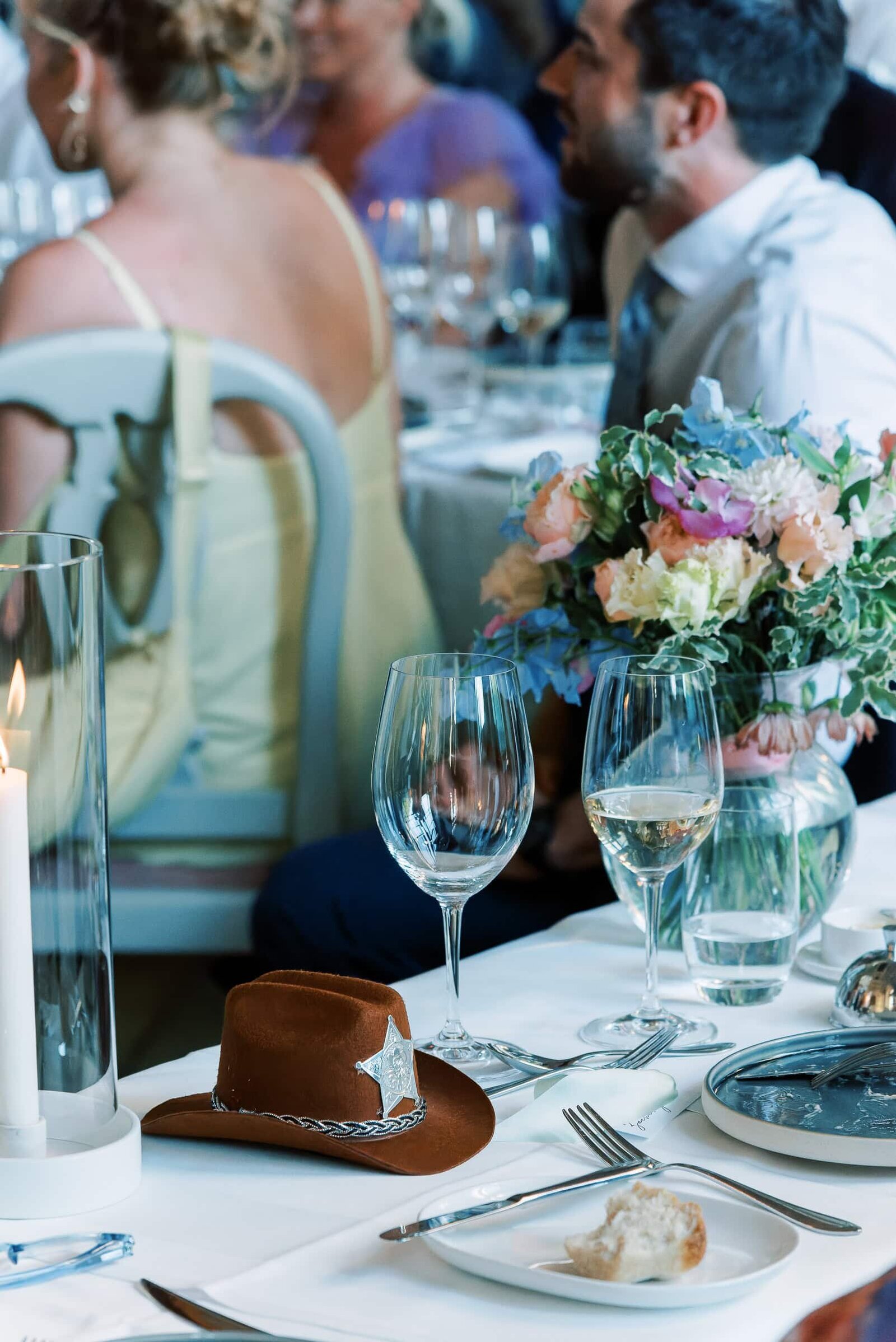 Destination Wedding Photographer Anna Lundgren in Stockholm Swedish American wedding at Ranas Slott in Roslagen Stockholm Sweden_072