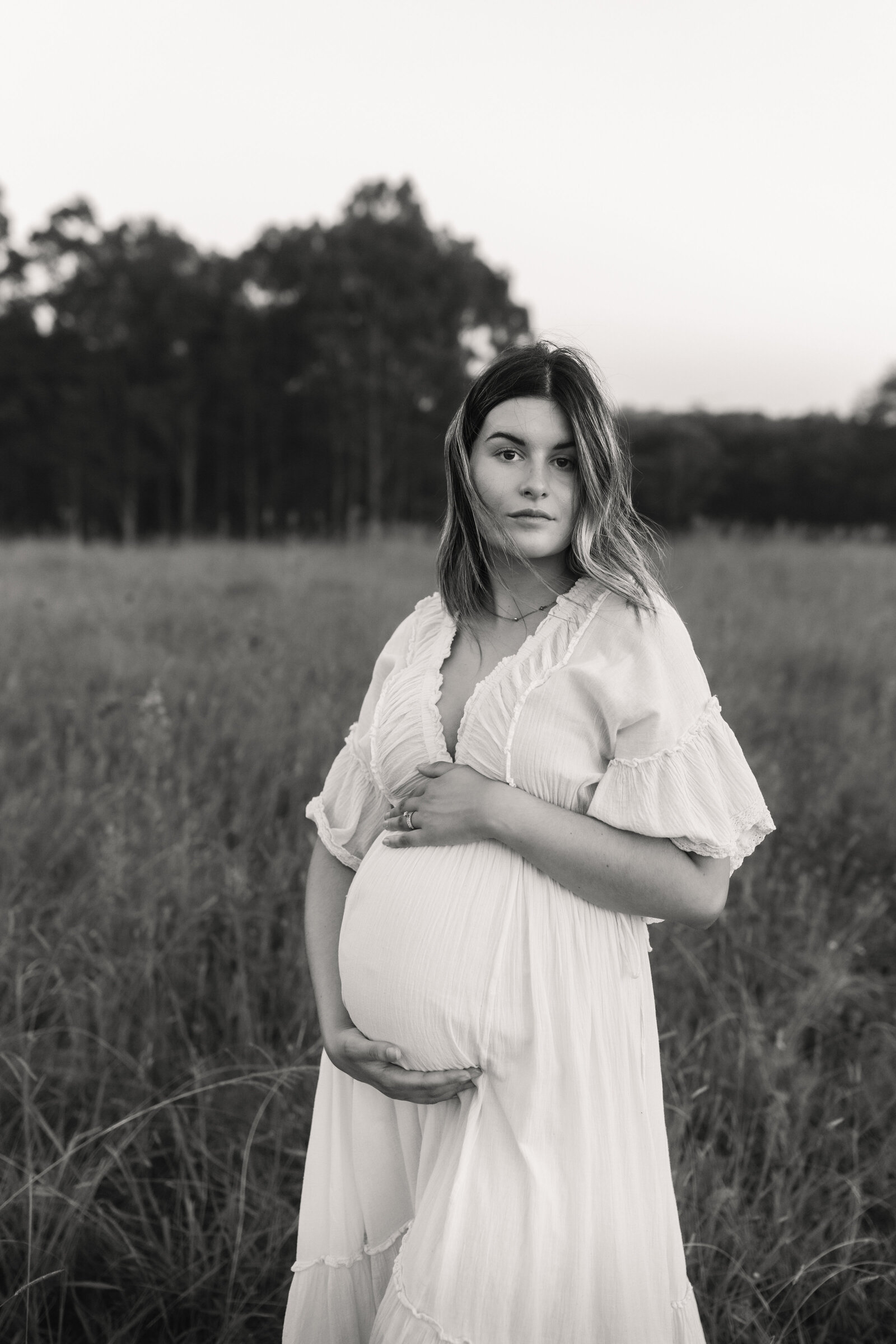 storytelling-maternity-photos-hawkesbury-fields